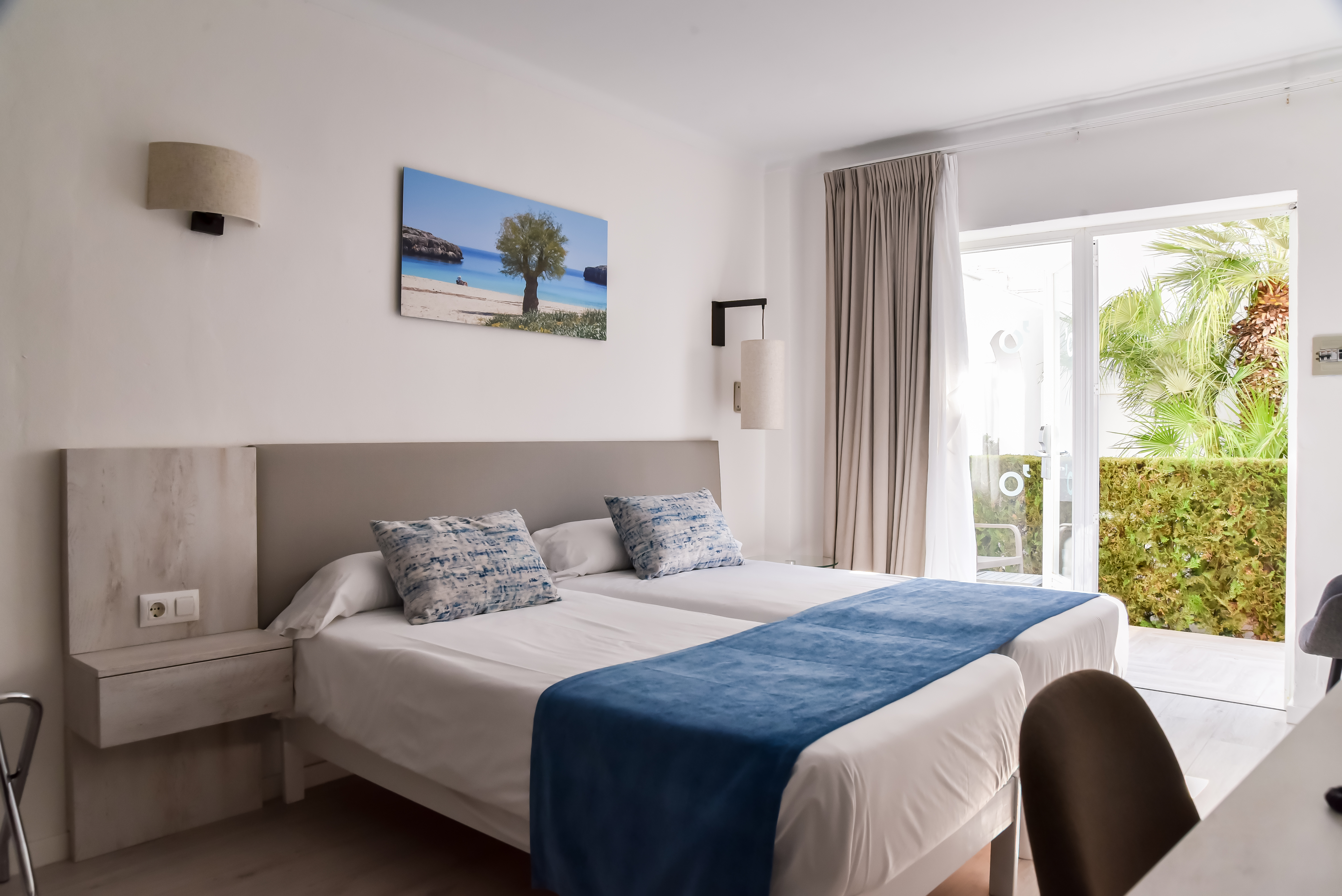 Double or Twin Capacity 2