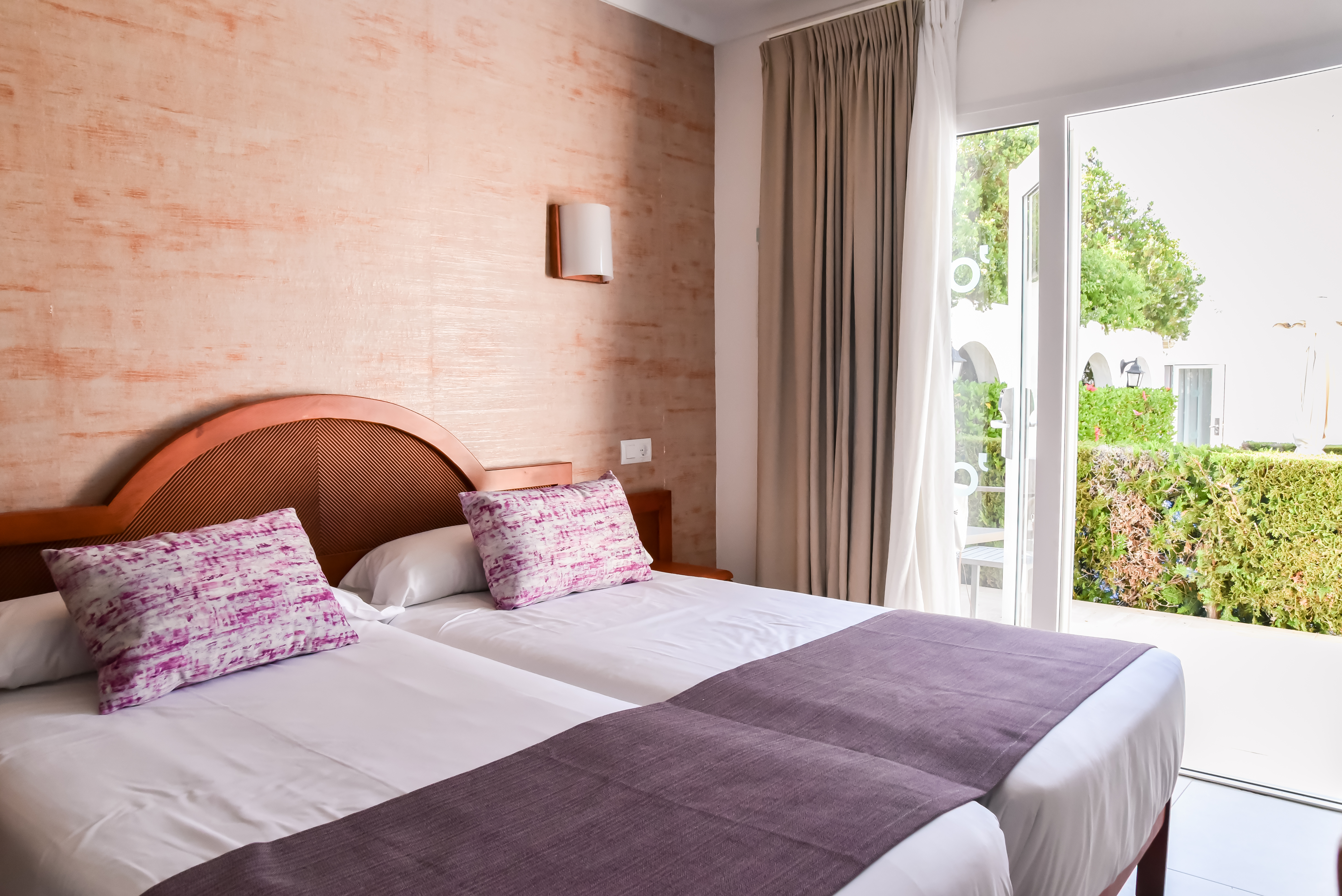 Double or Twin Capacity 2