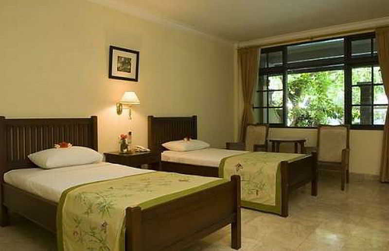 Double or Twin Standard