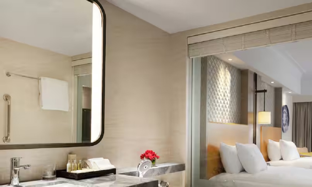 Family Room Connecting Room