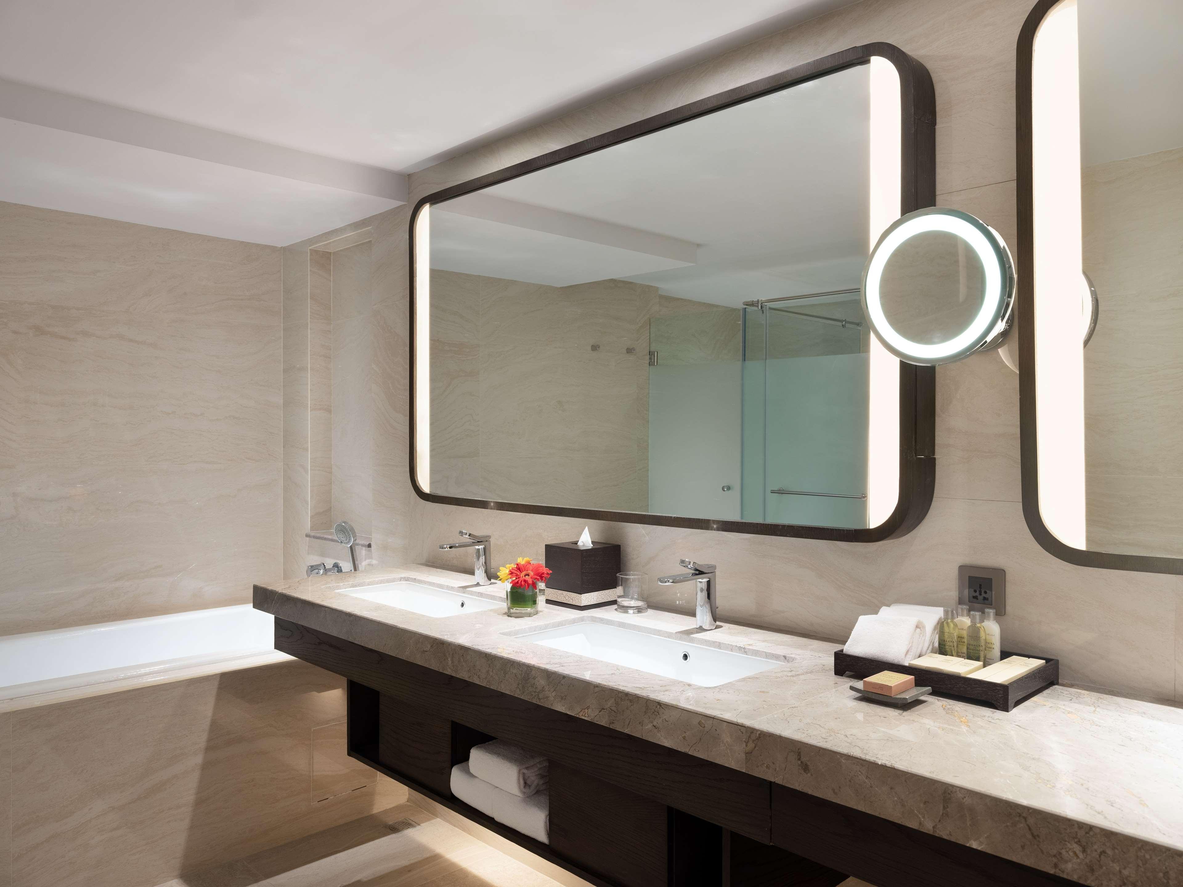 Suite King Bed One Bedroom 