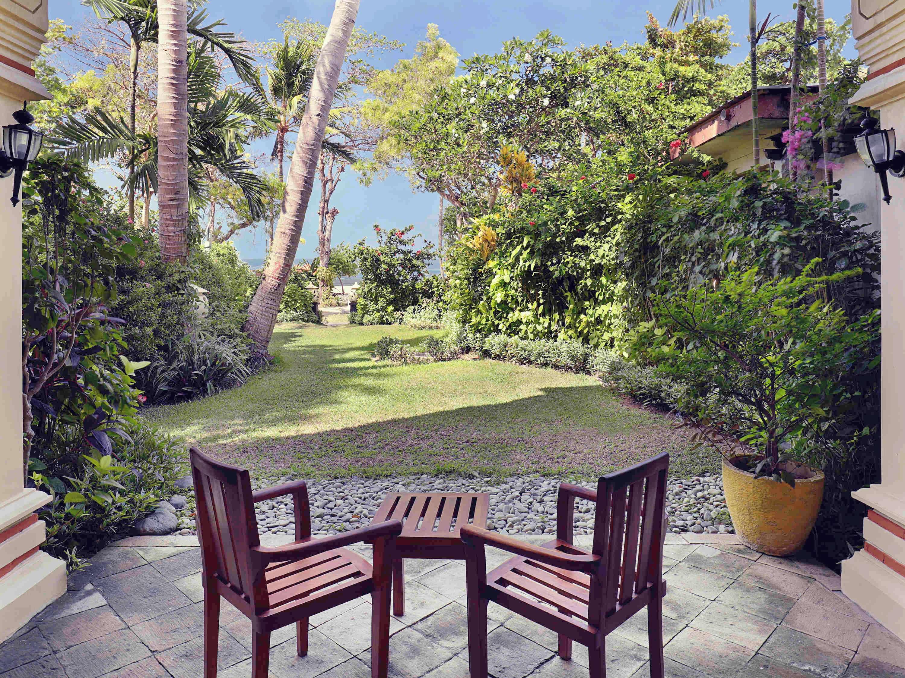 Family Room King Size Bed