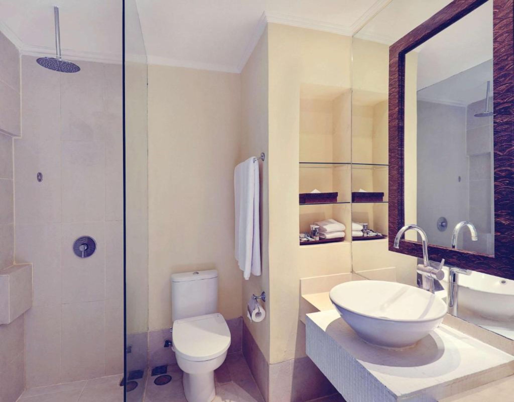 Double Deluxe King Bed