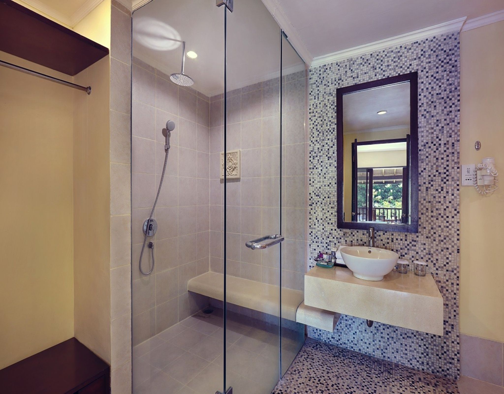 Family Room King Size Bed