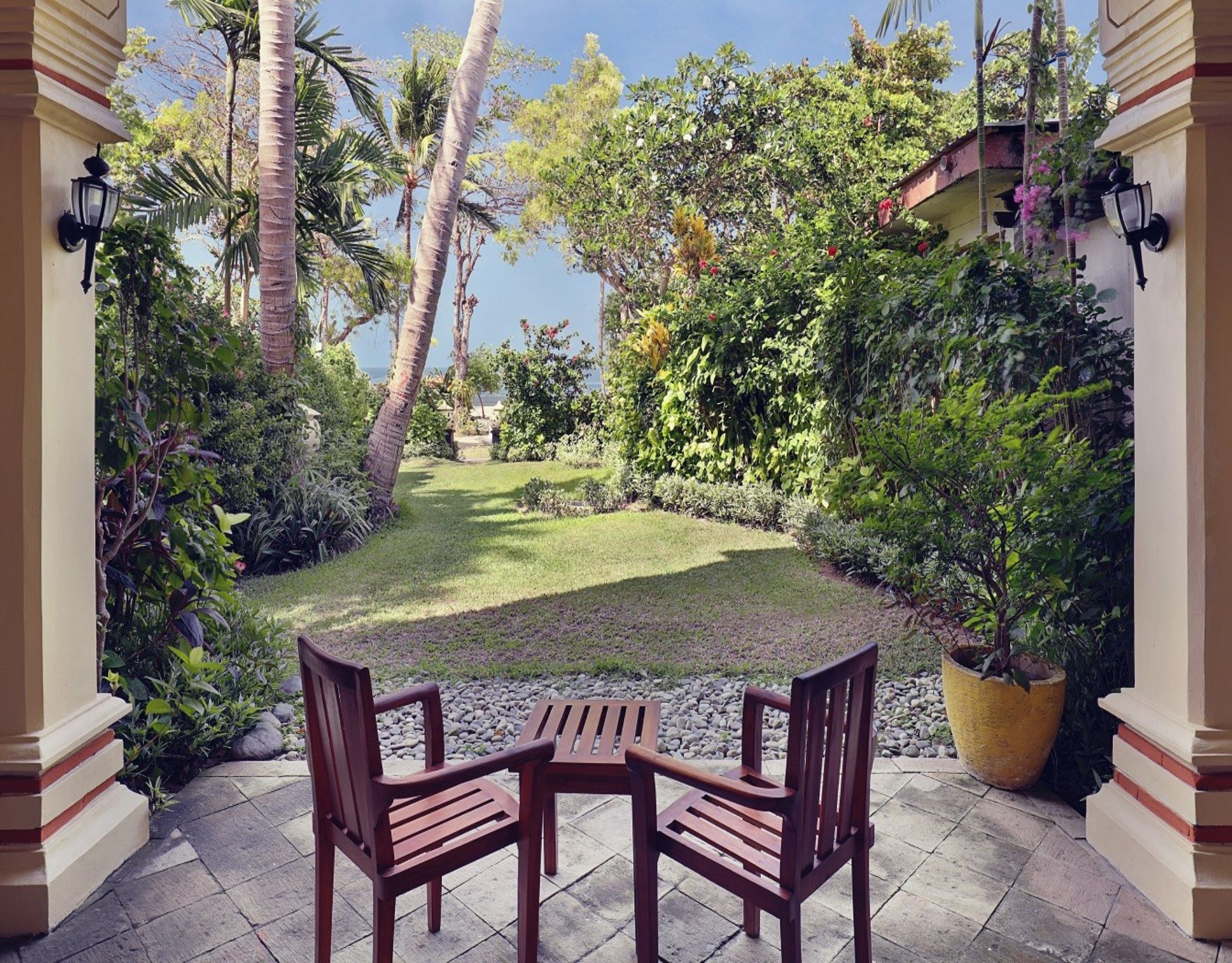 Family Room King Size Bed