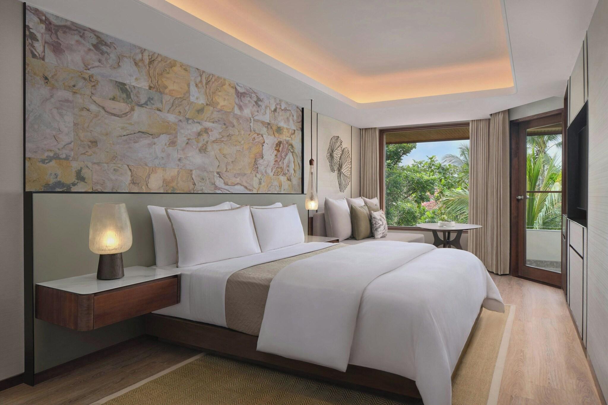 Double Deluxe King Bed