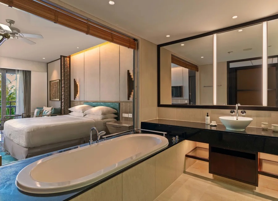 Double Deluxe Ocean Front