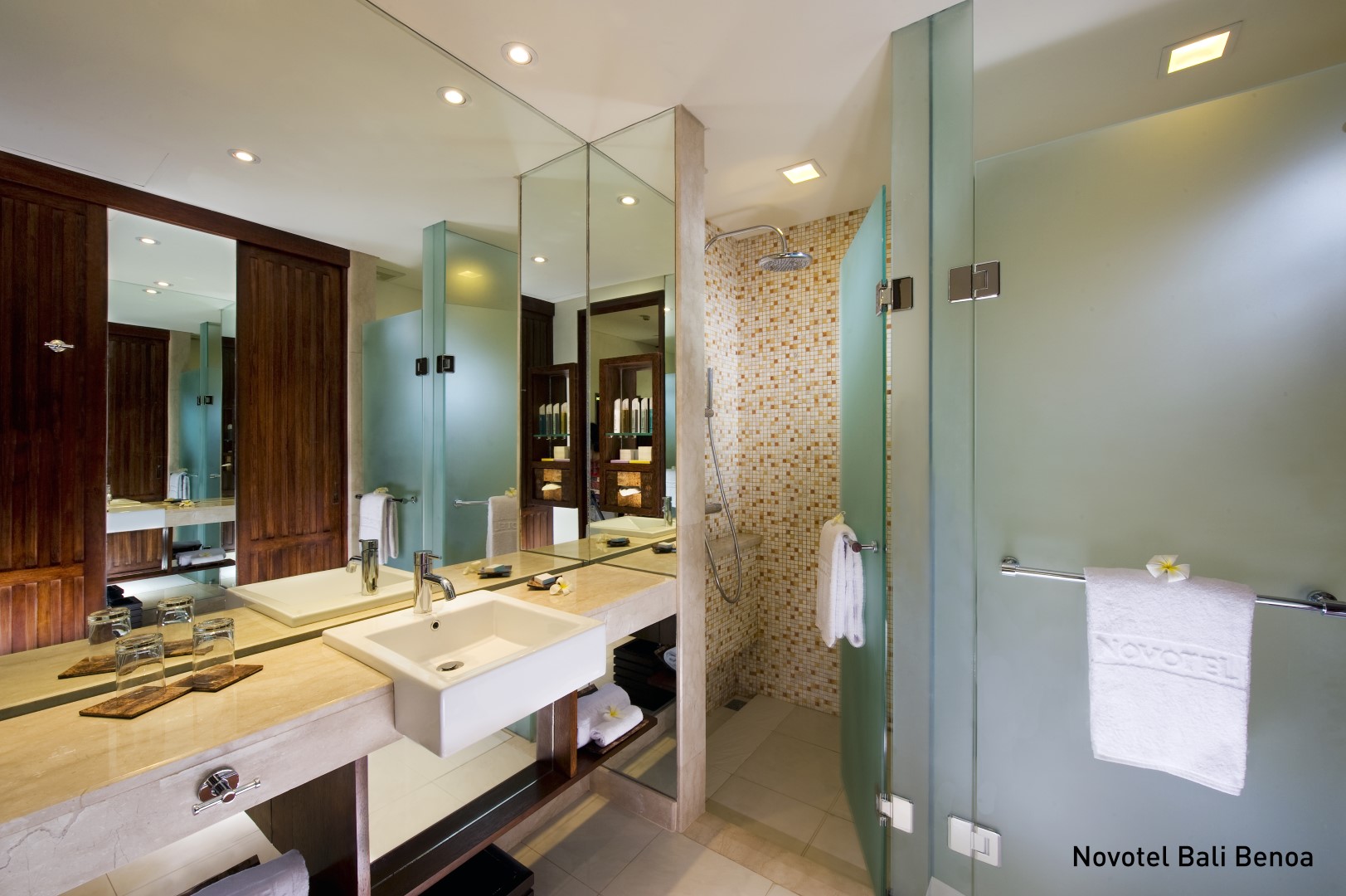 Double Deluxe Pool View