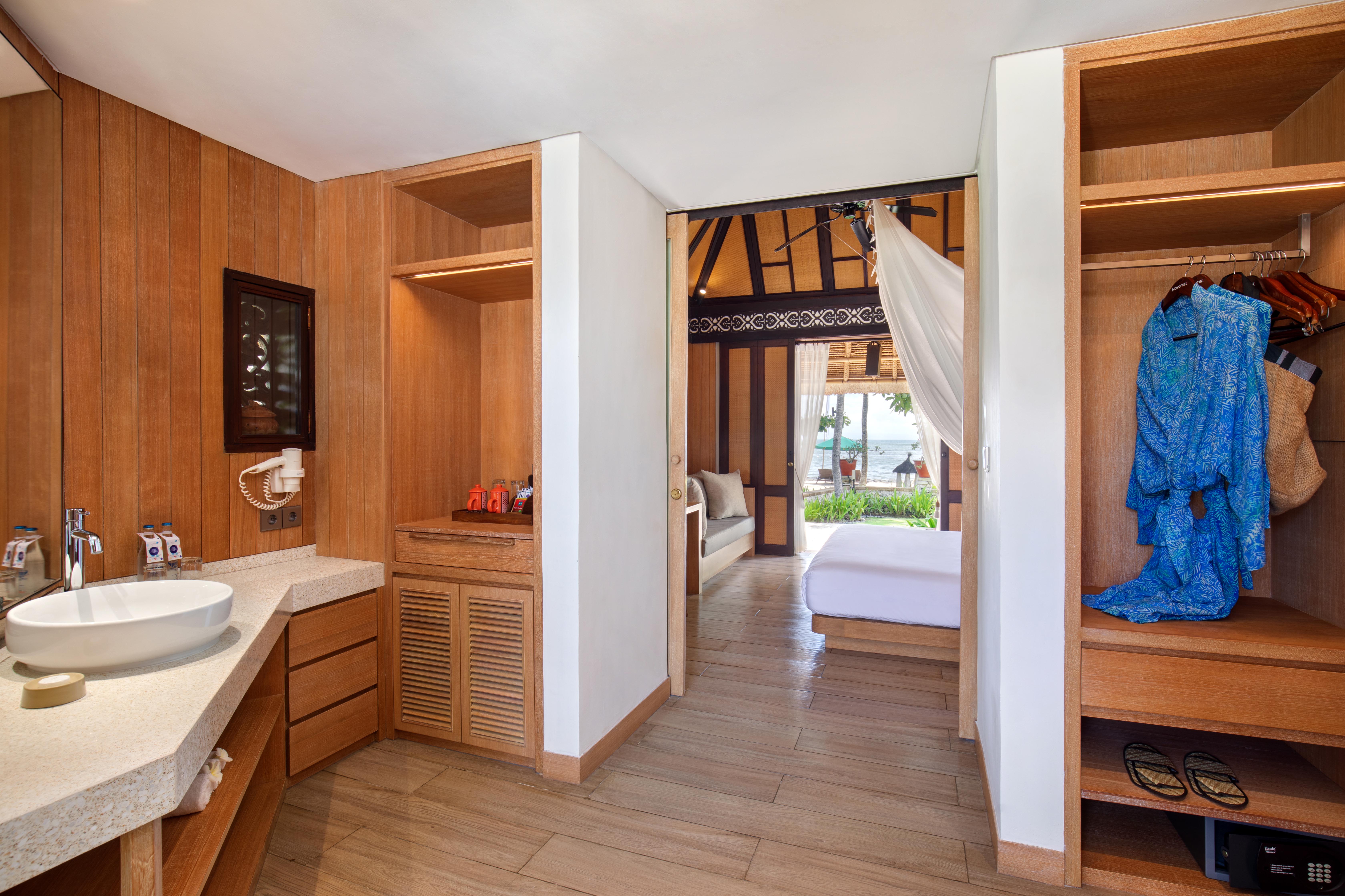 Bungalow Deluxe King Bed