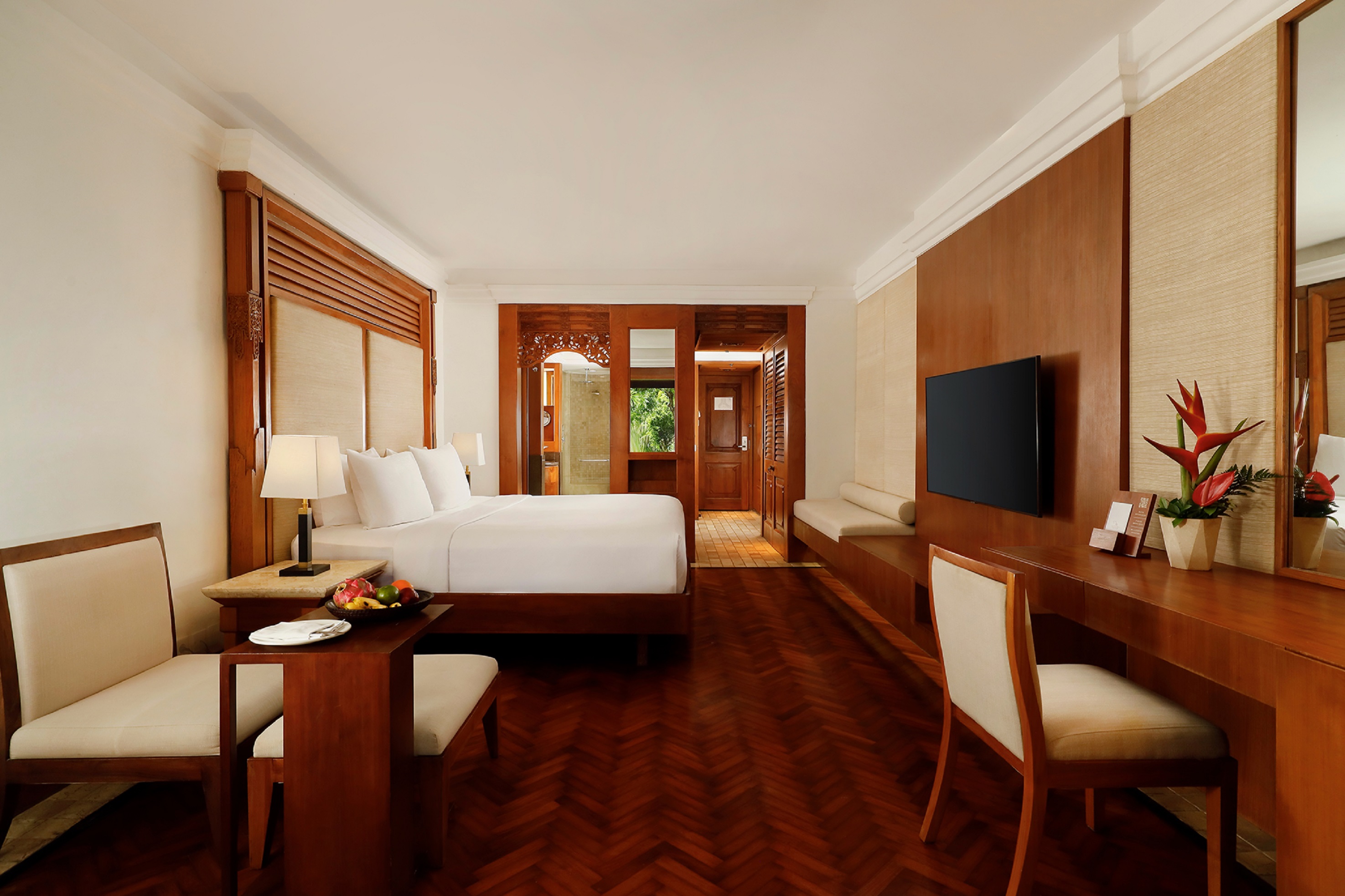 Double Club King Bed