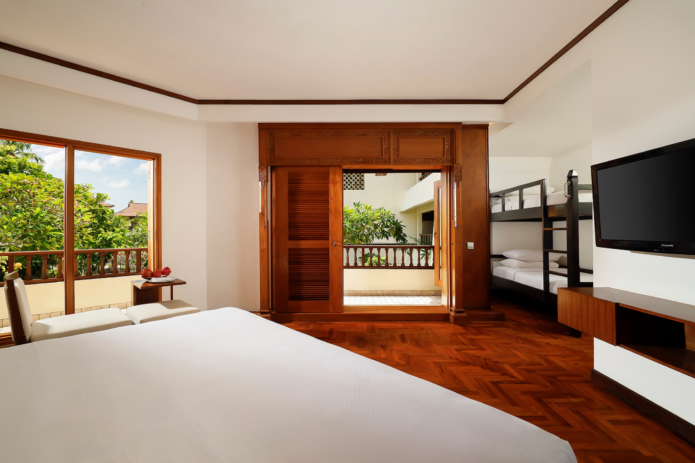 Family Room King Size Bed