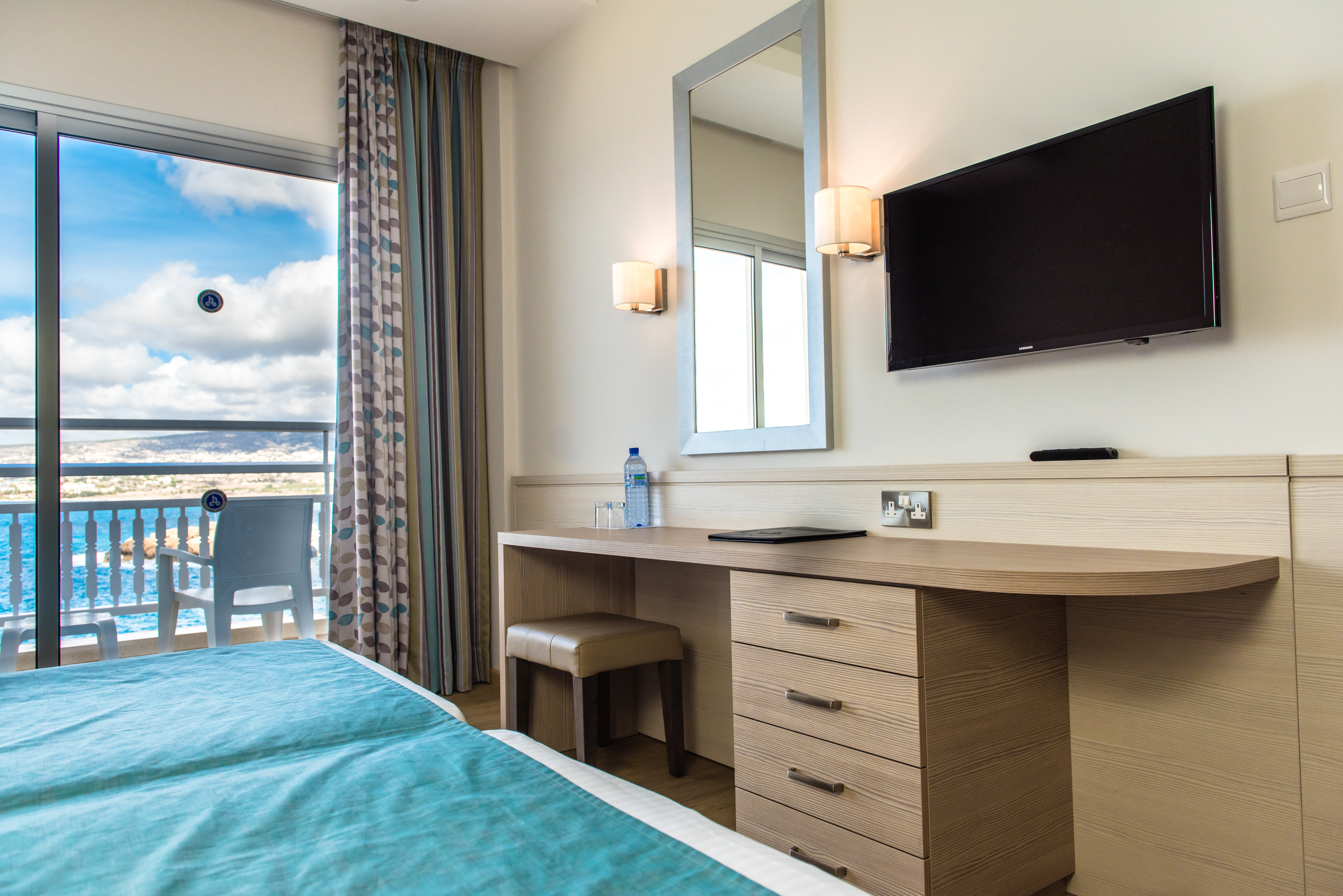 Double or Twin Deluxe Sea View