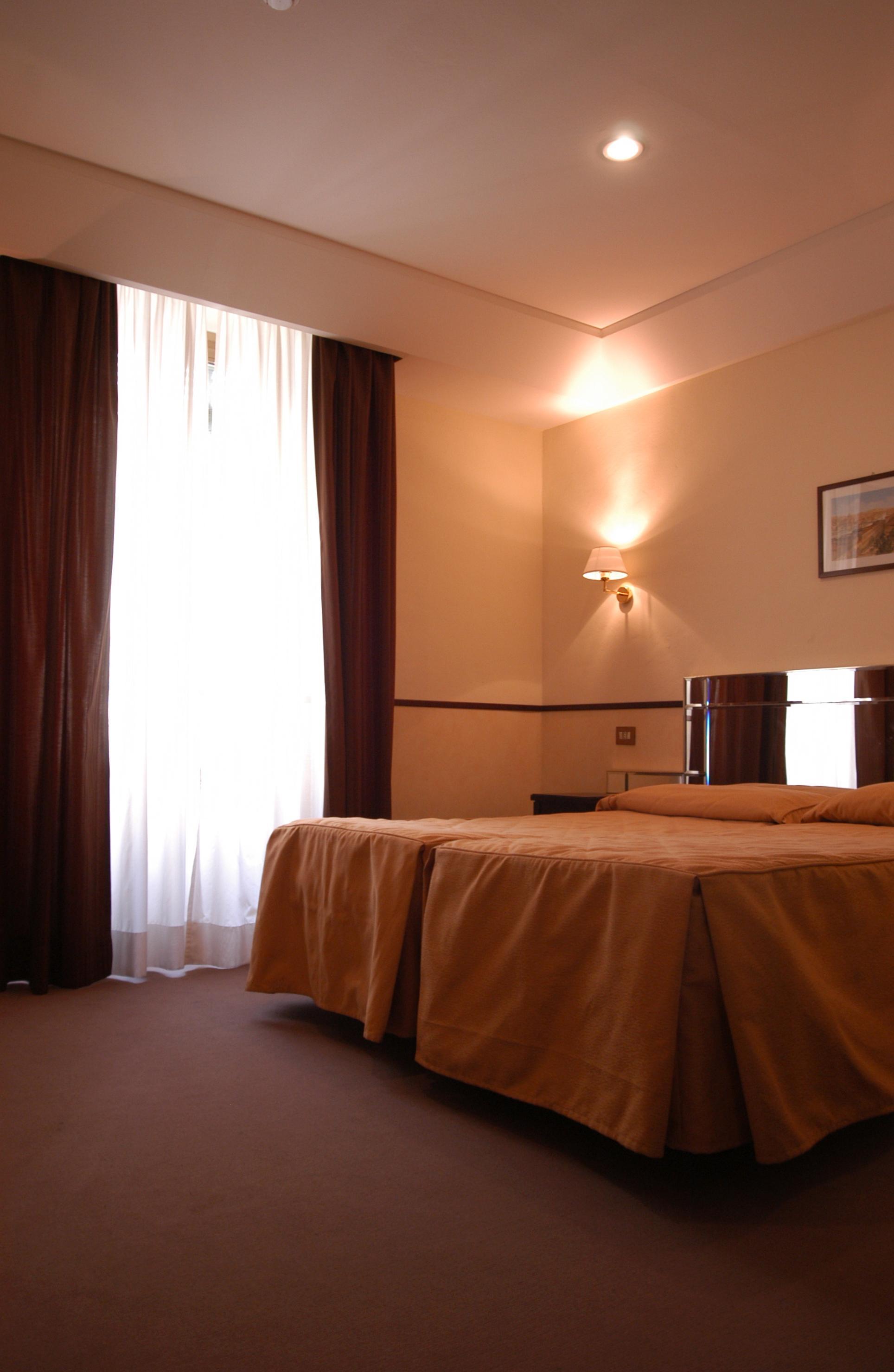 Double or Twin Standard