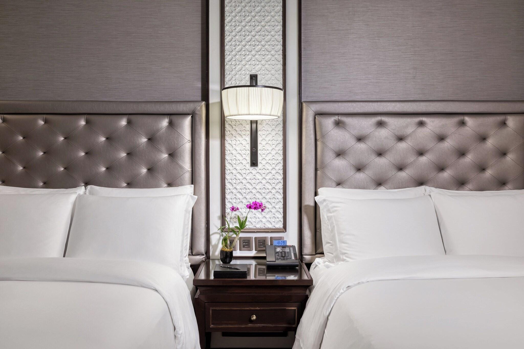 Family Room King Size Bed