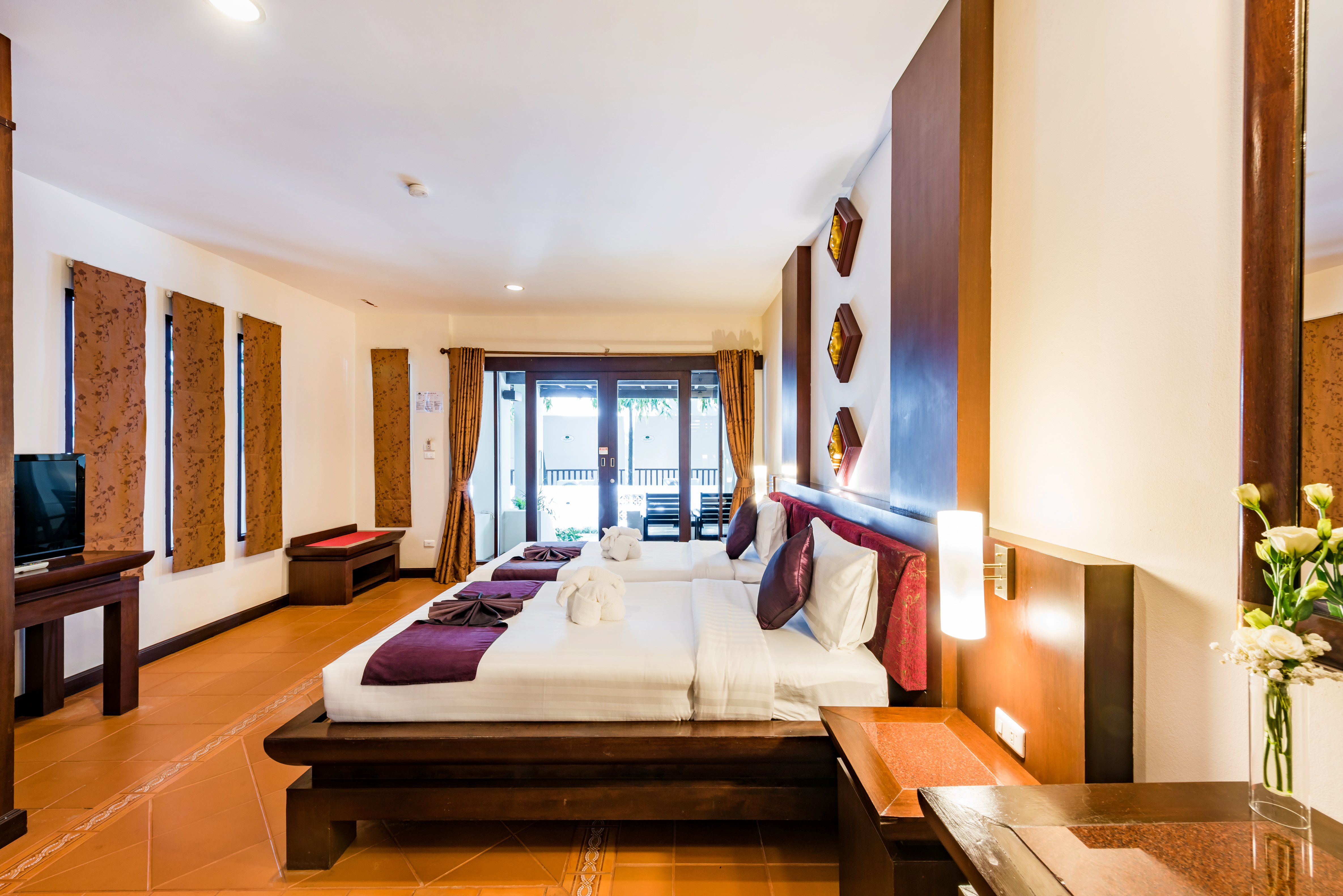 Bungalow Premium King Bed