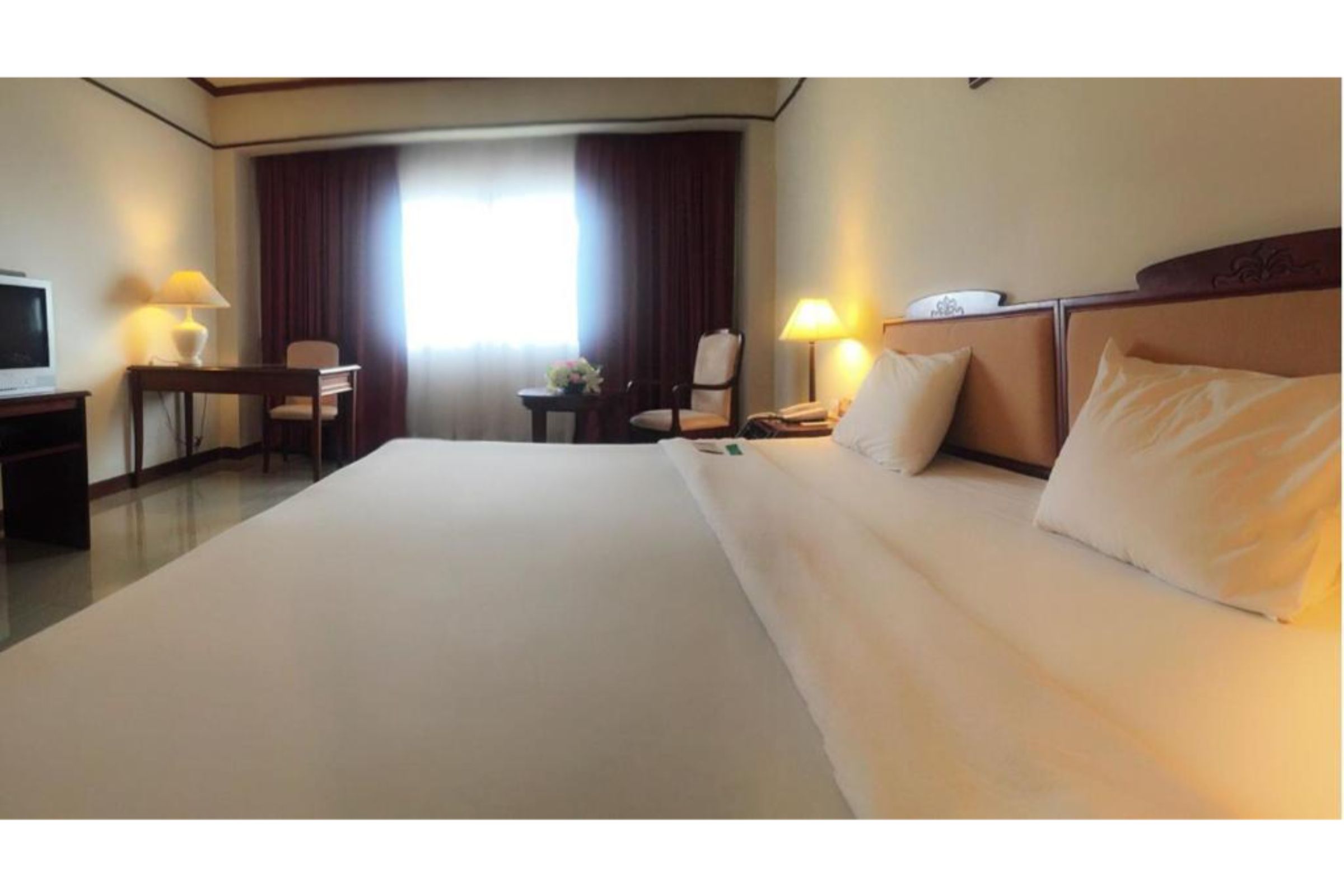 Junior Suite King Size Bed