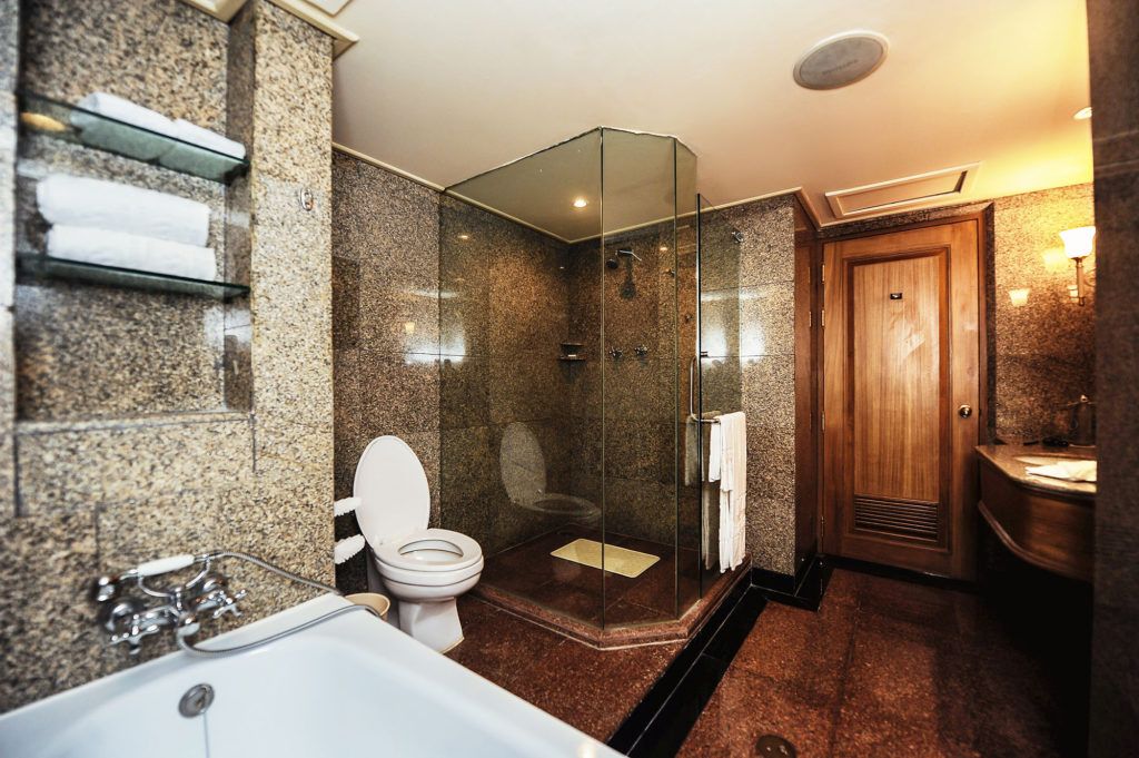 Suite Queen Size Bed