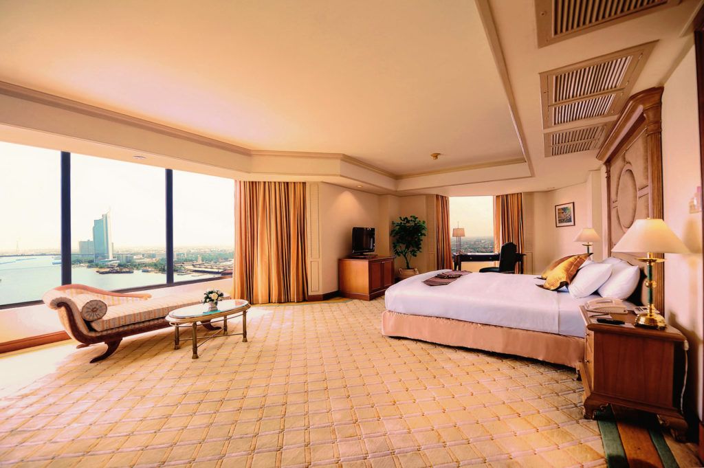 Suite Queen Size Bed