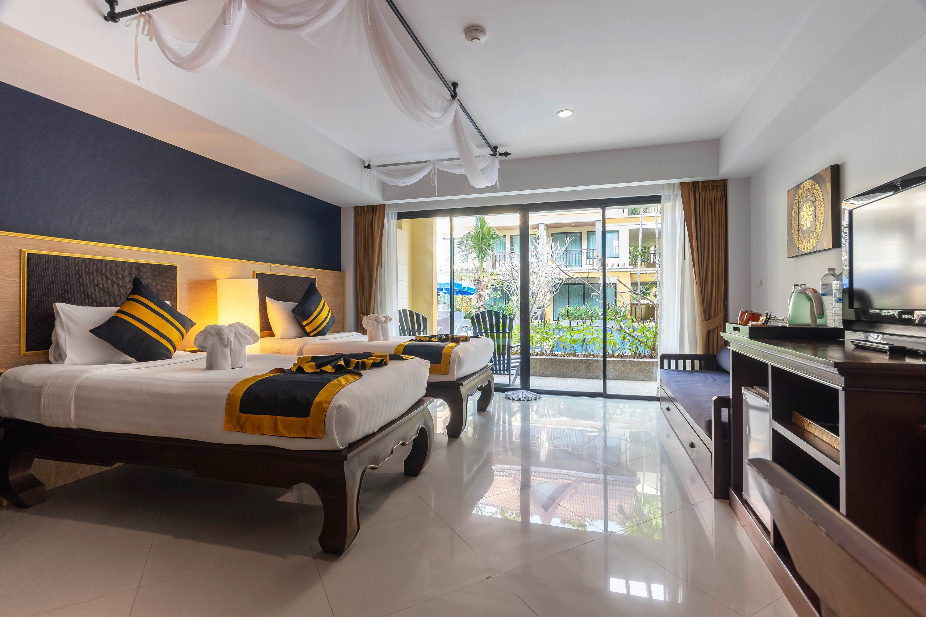 Double or Twin Deluxe