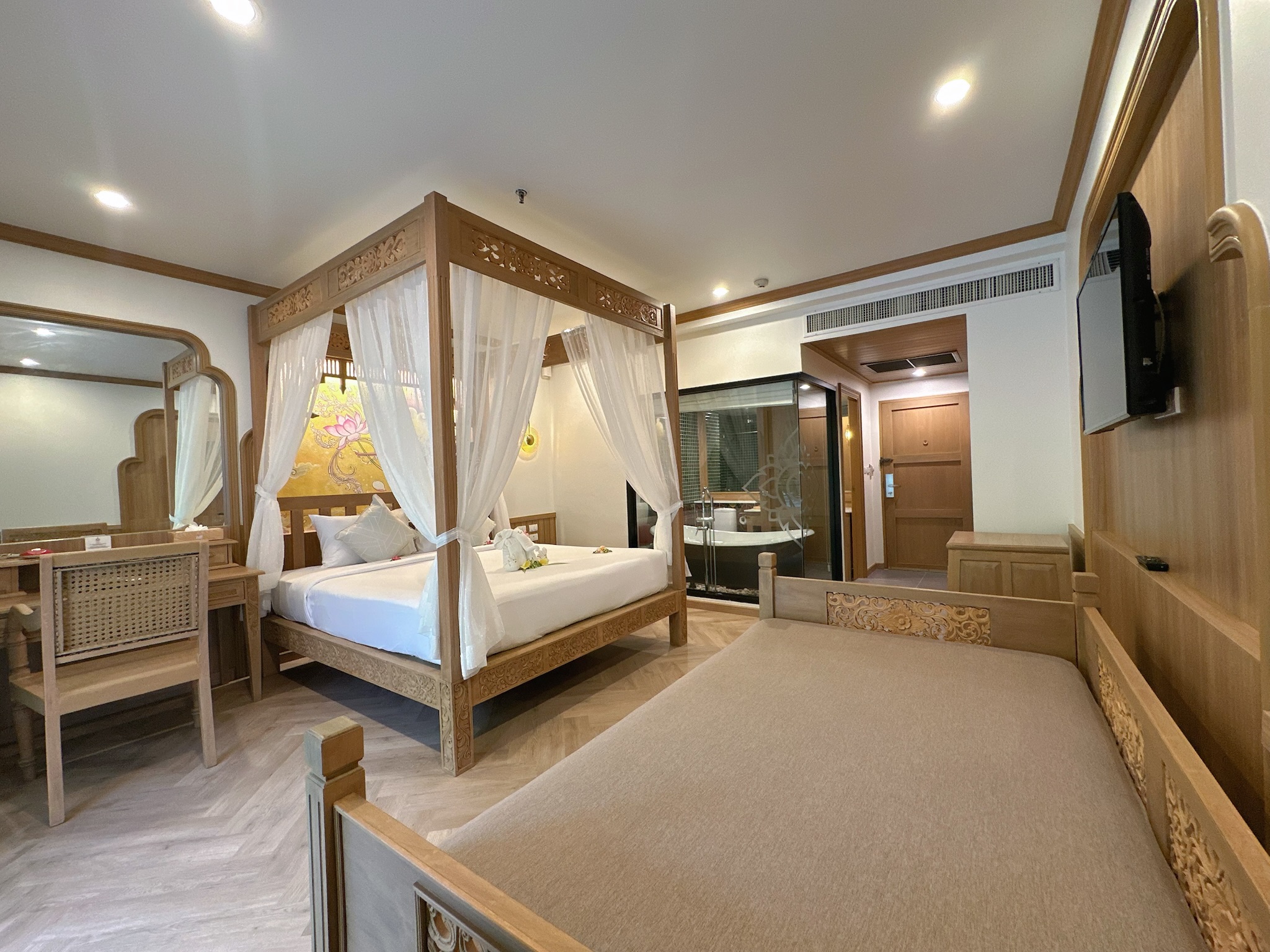 Double or Twin Deluxe