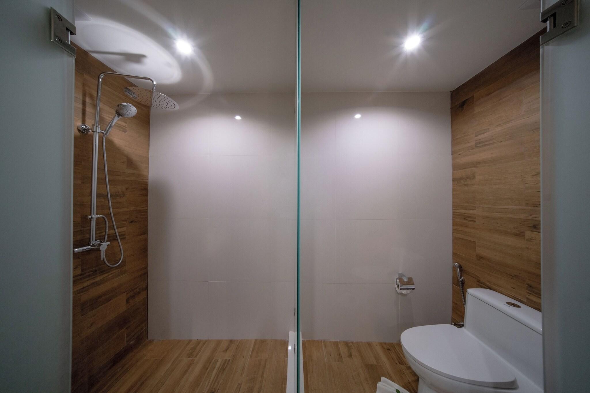 Studio King Size Bed