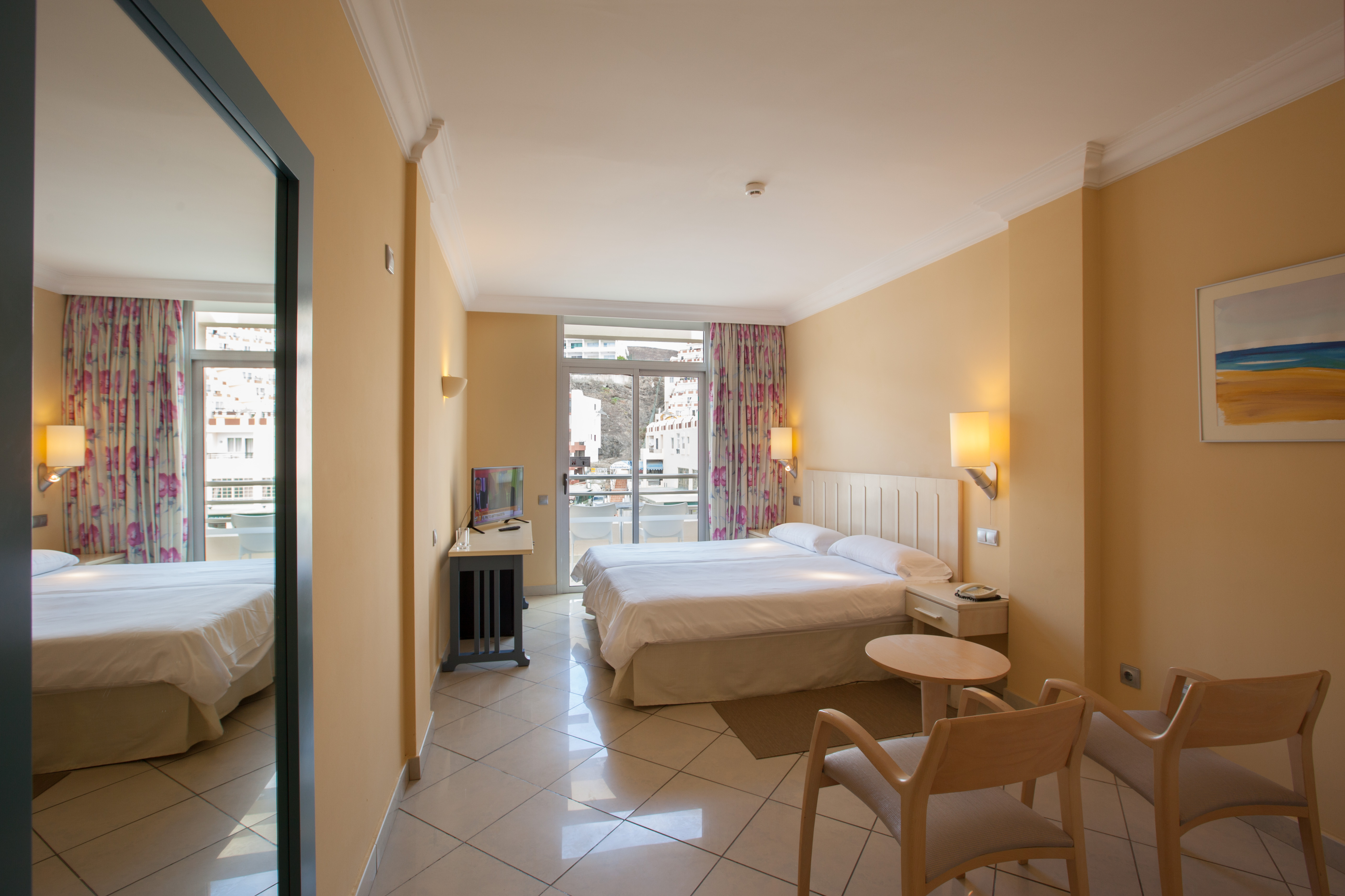 Double or Twin Standard