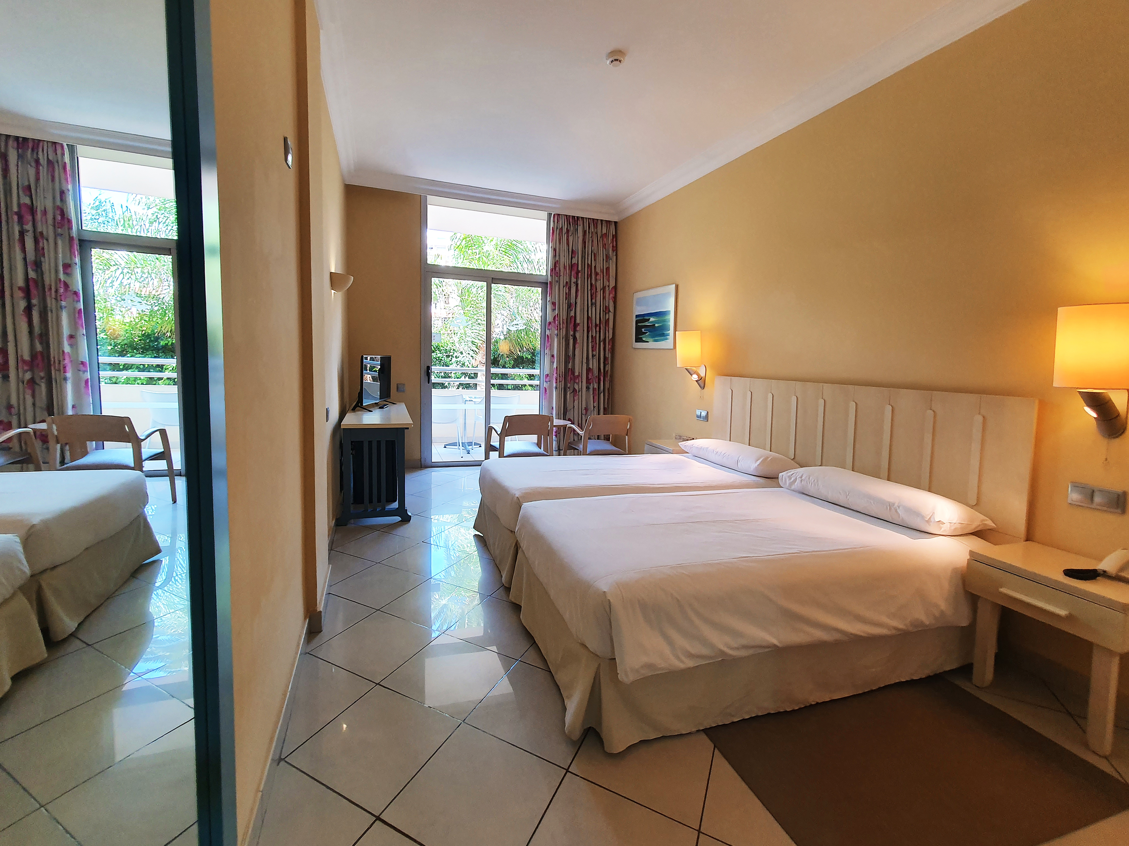 Double or Twin Standard