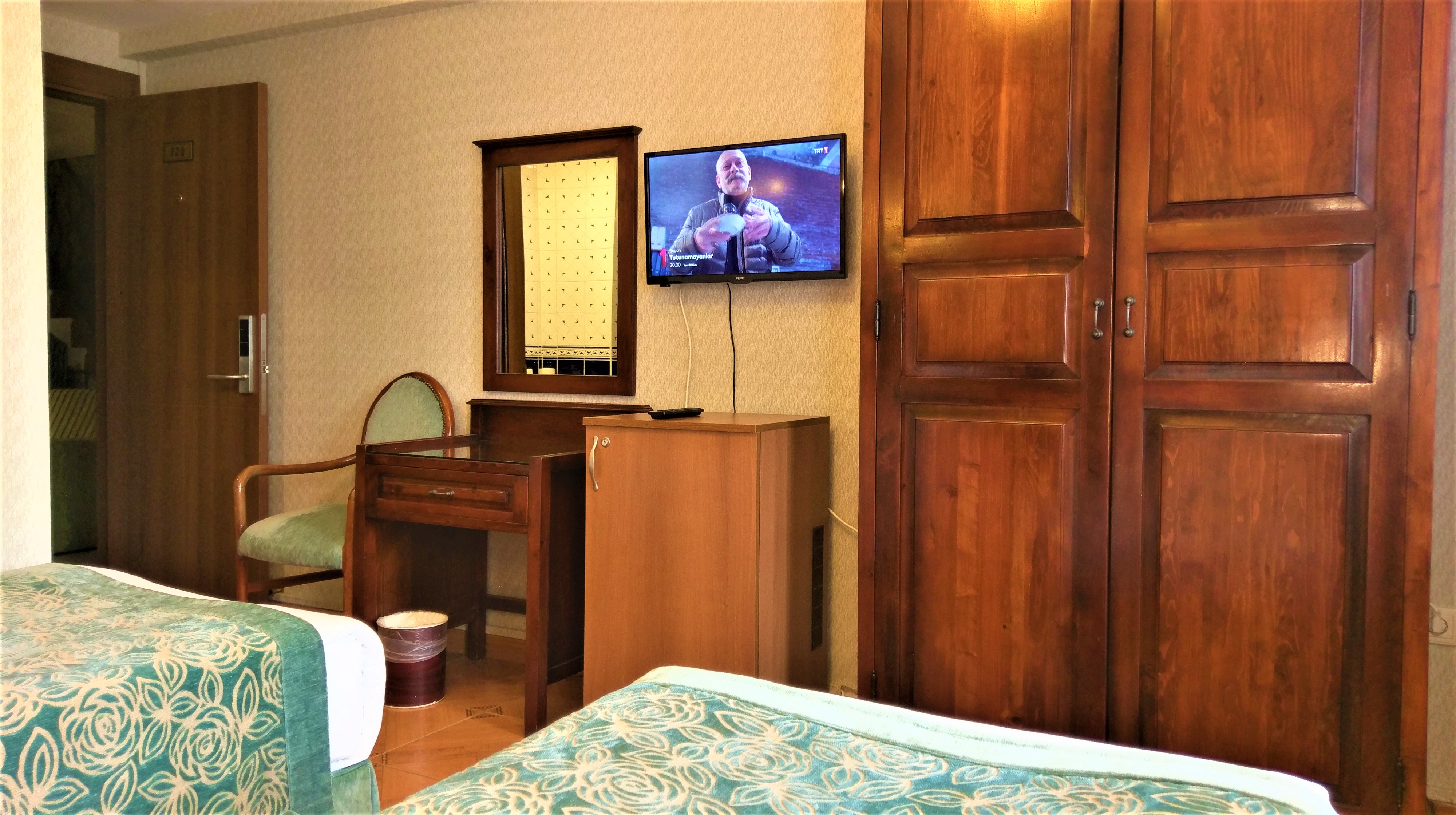 Double or Twin Standard