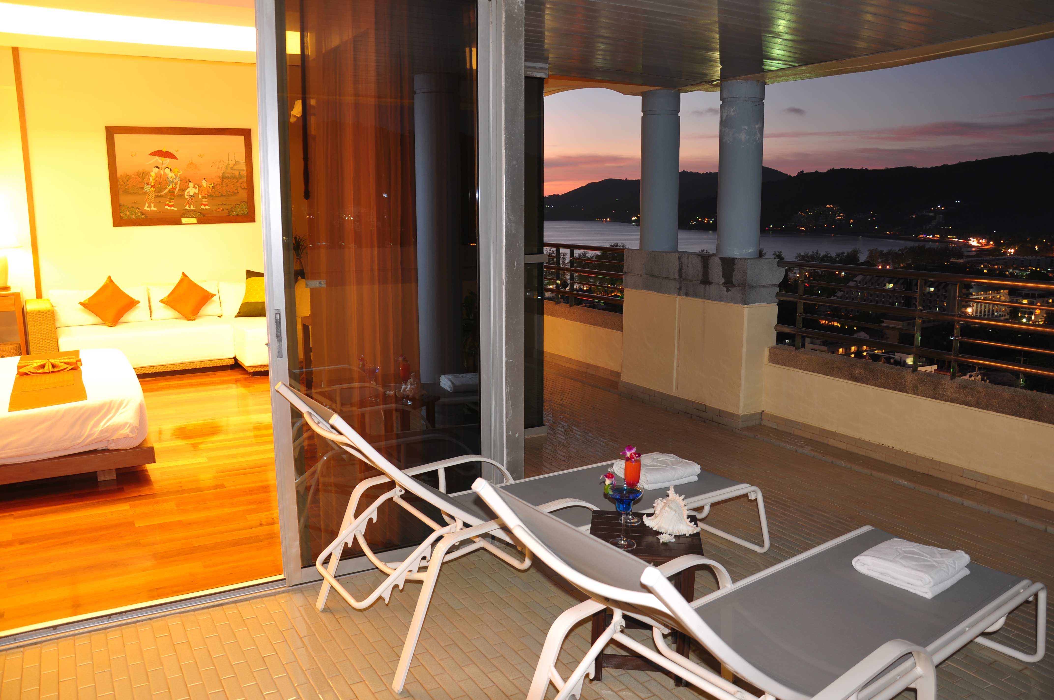 Junior Suite Sea View King Bed