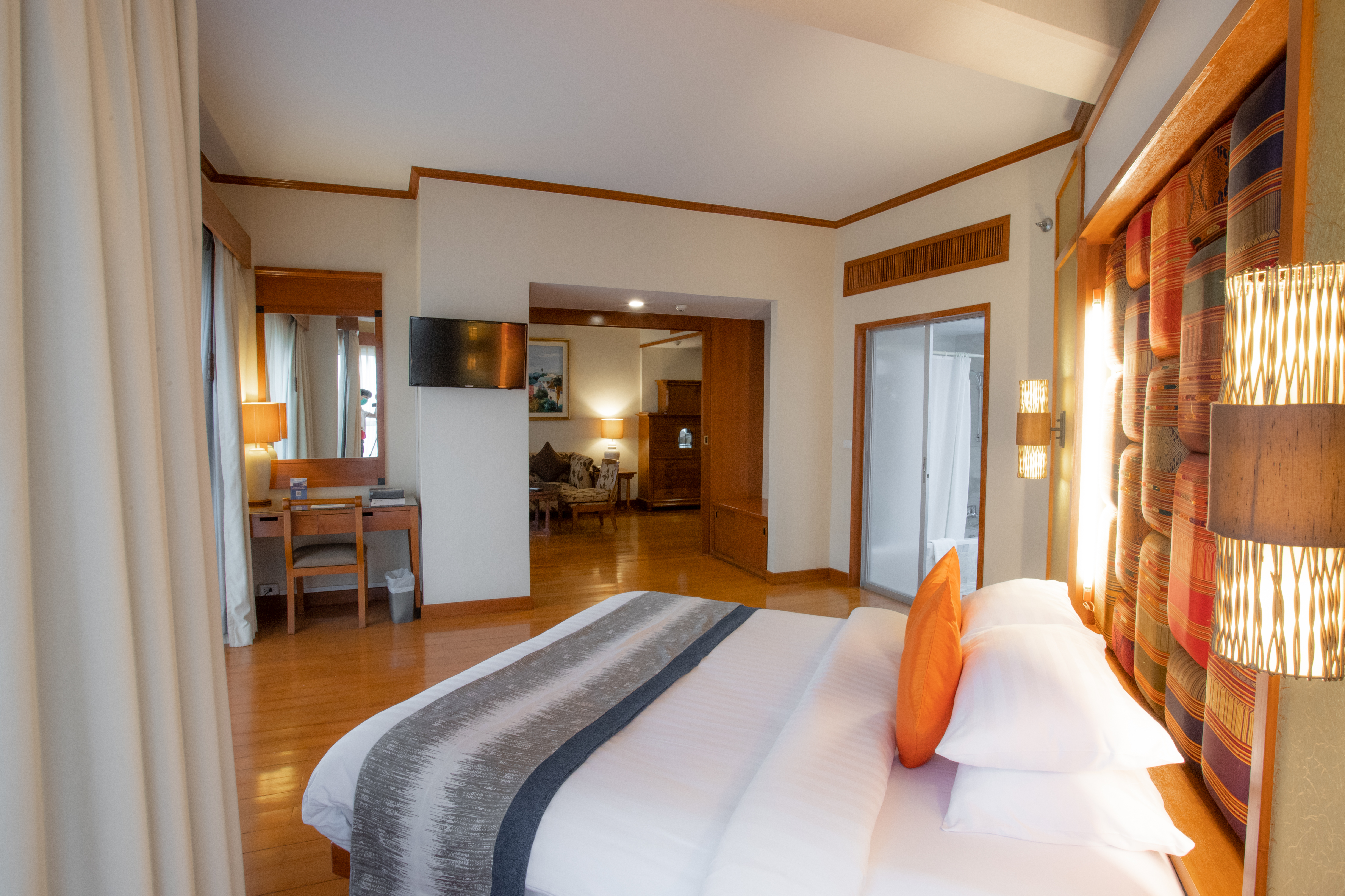 Suite Sea View King Bed