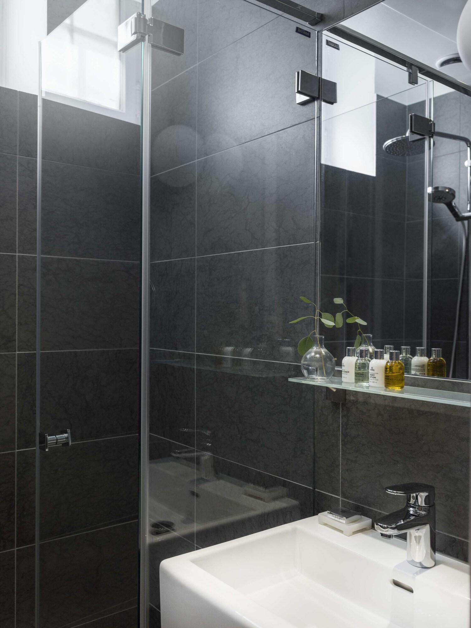 Double Superior King Bed