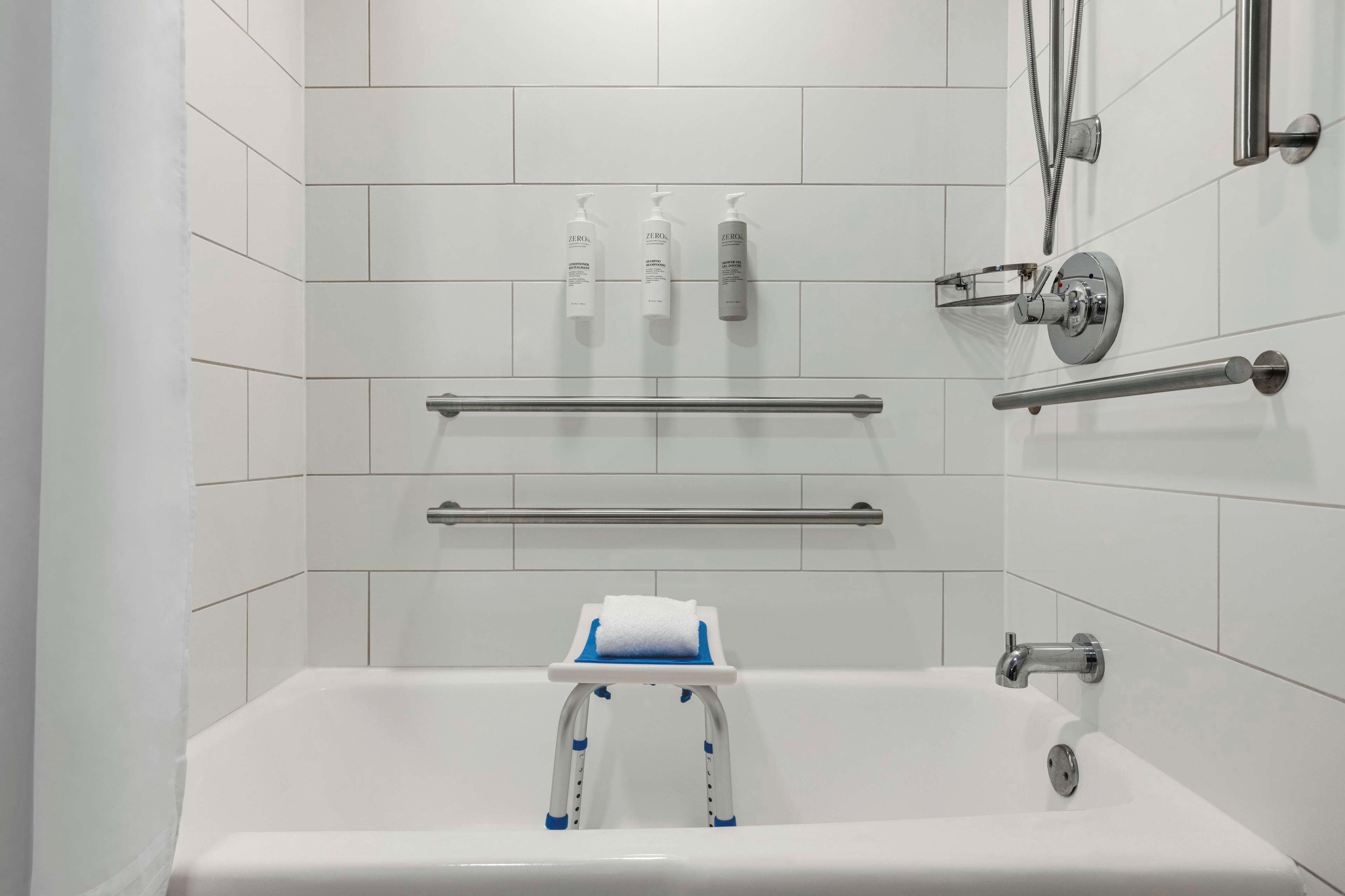 Double King Bed One Bedroom 