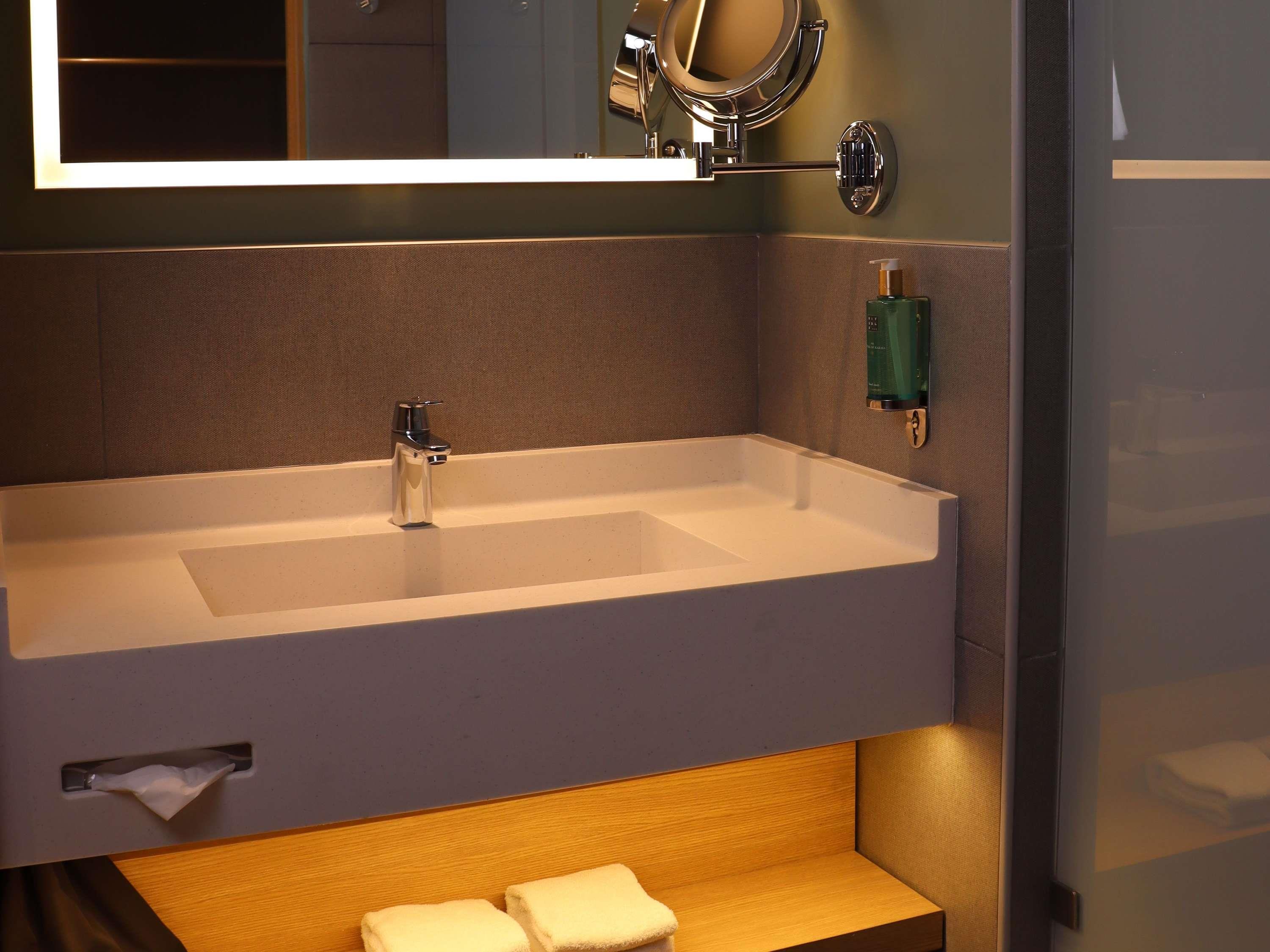 Double Superior King Bed