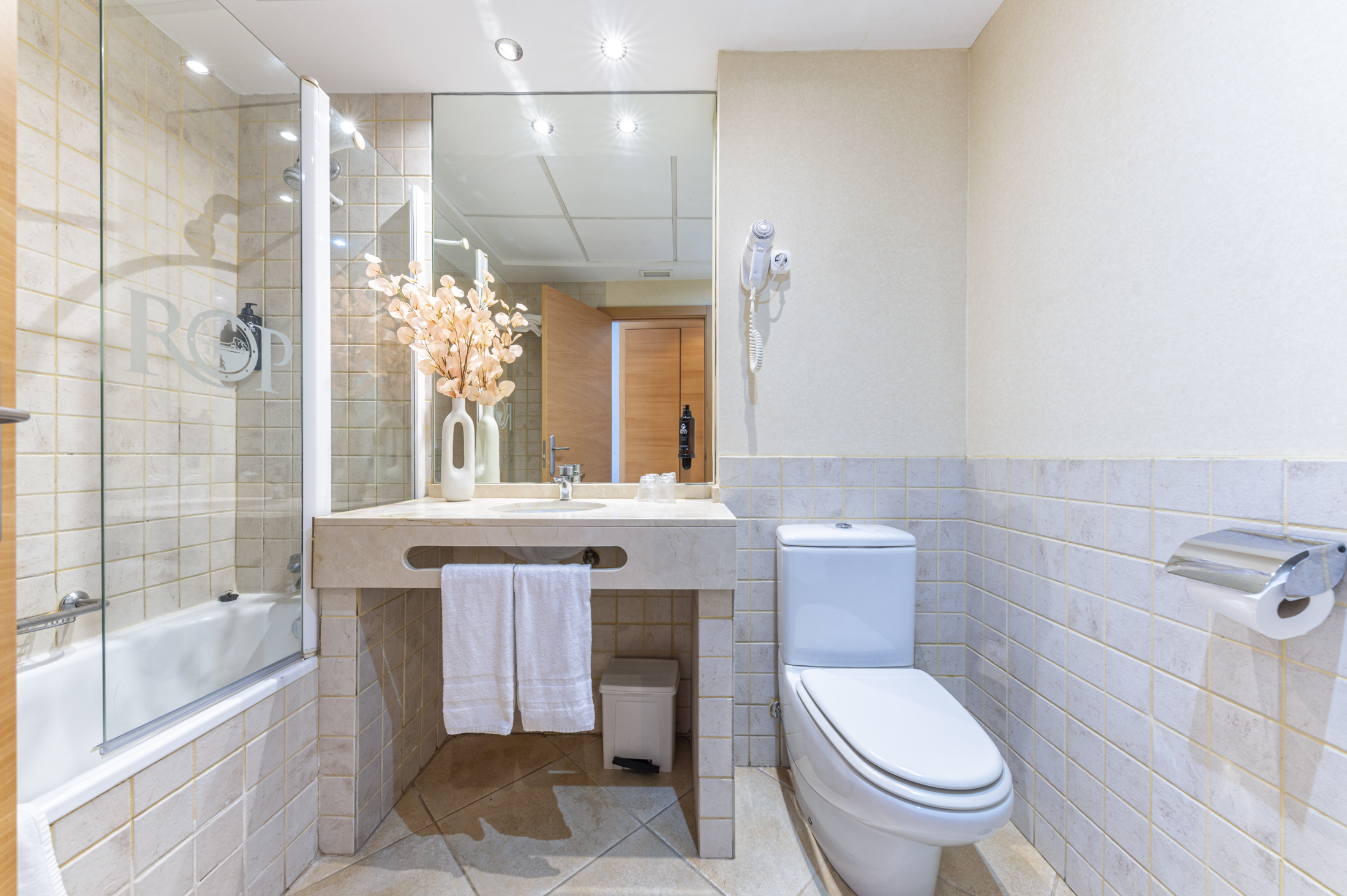 Double or Twin Standard