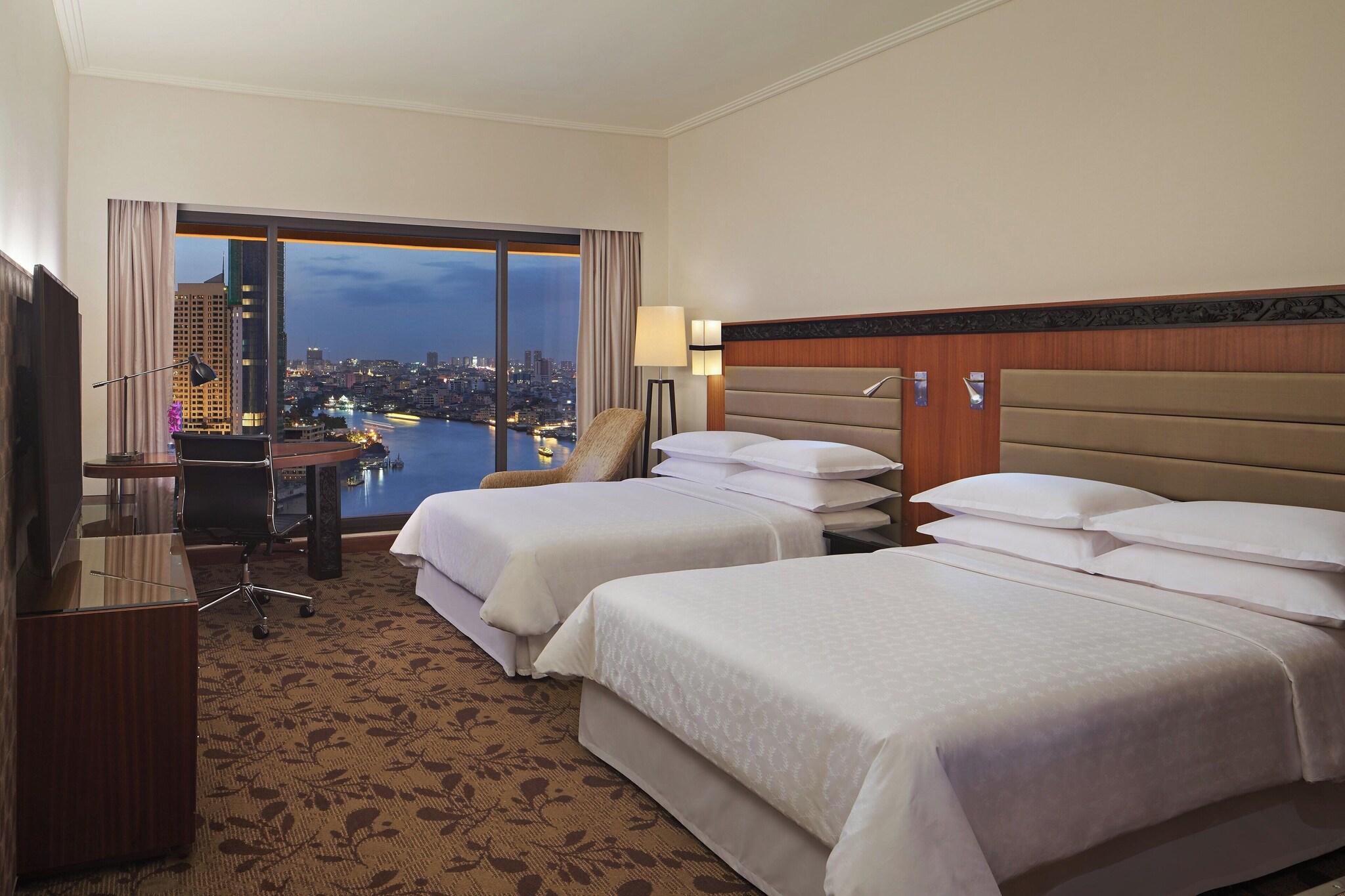 Quadruple Deluxe River View