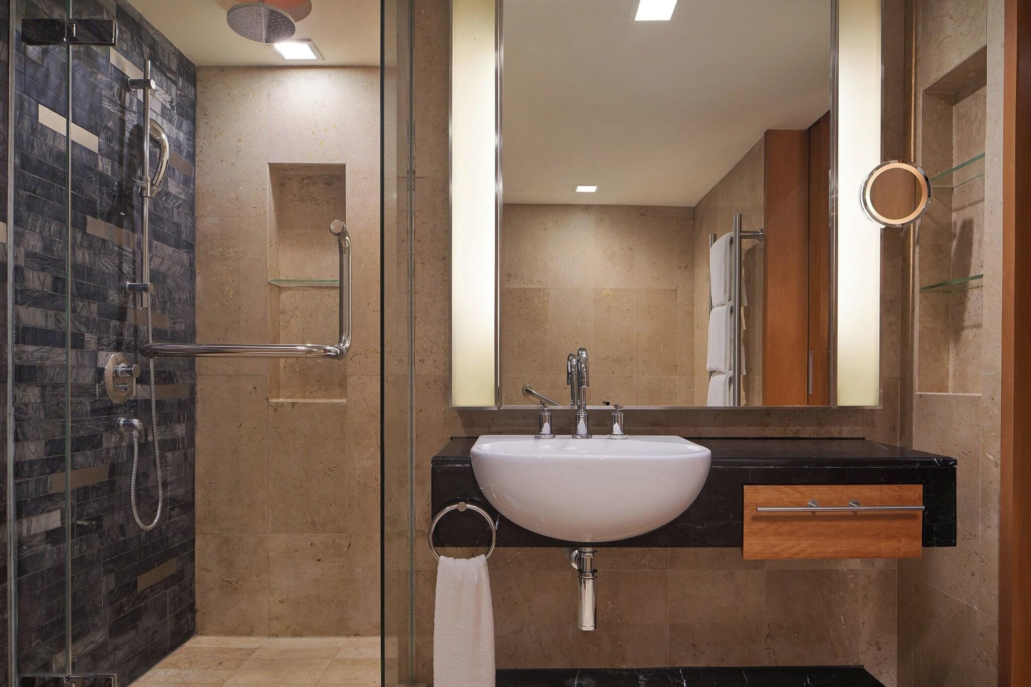 Junior Suite King Size Bed