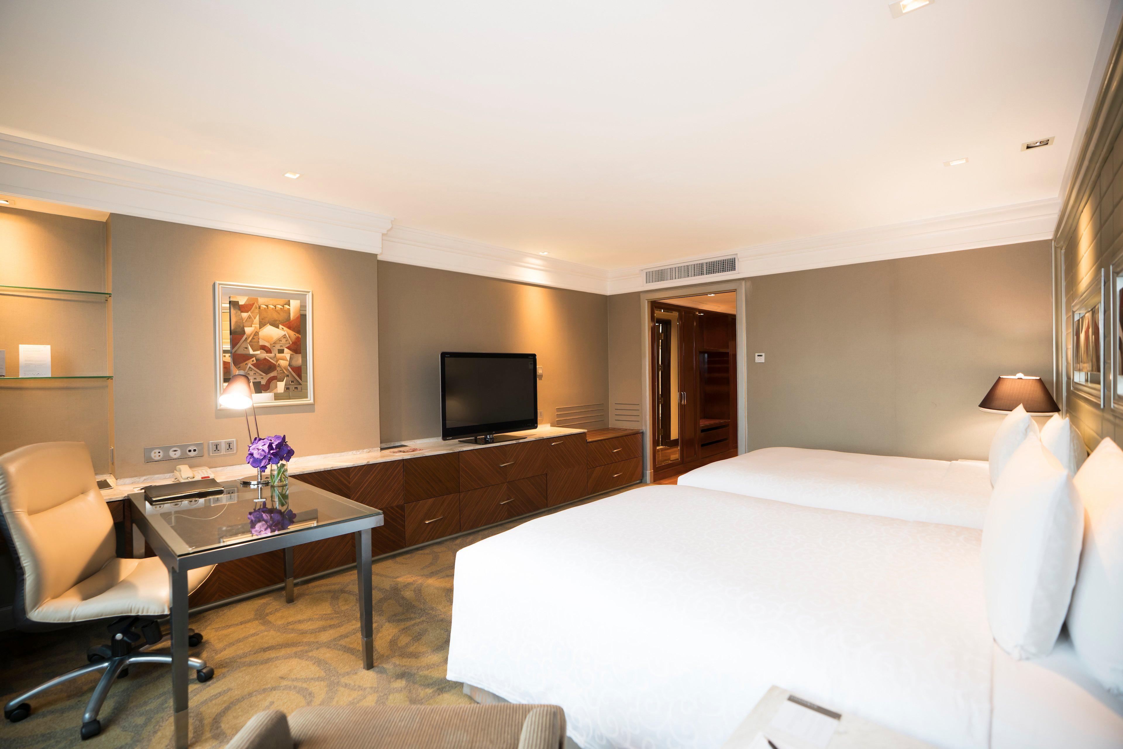 Twin Deluxe Executive