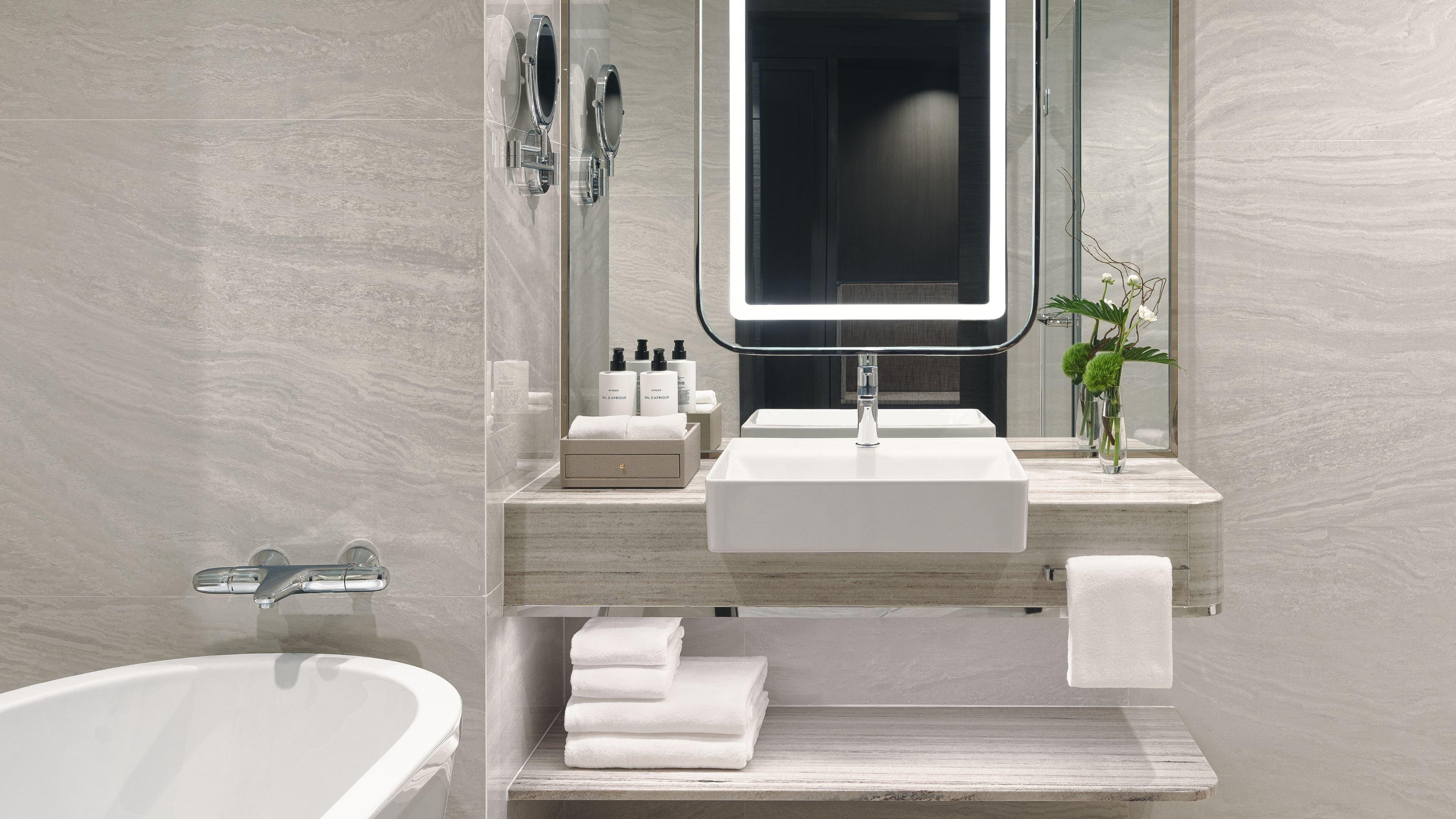 Double Club King Bed