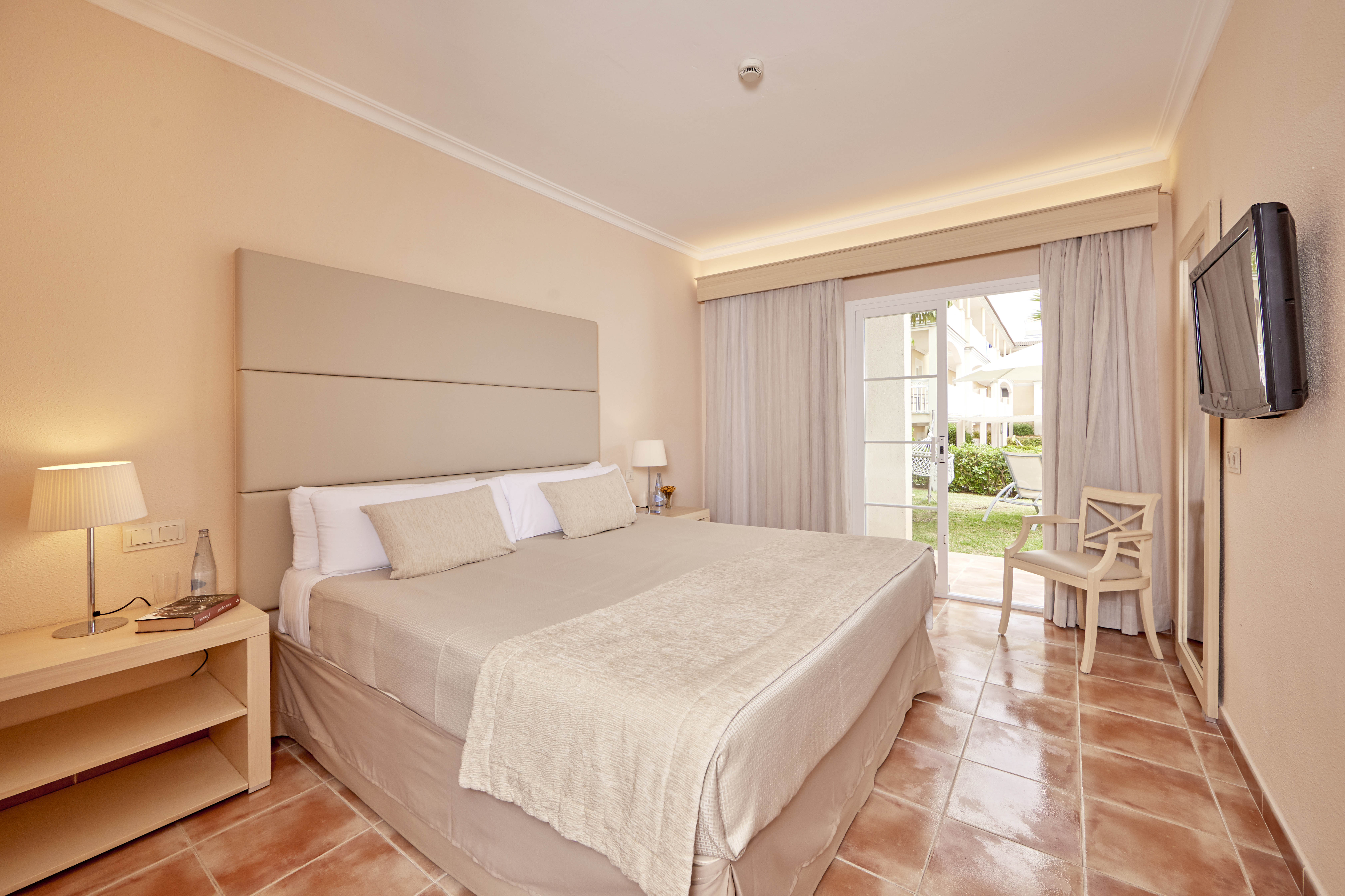 Apartment One Bedroom with Terrace