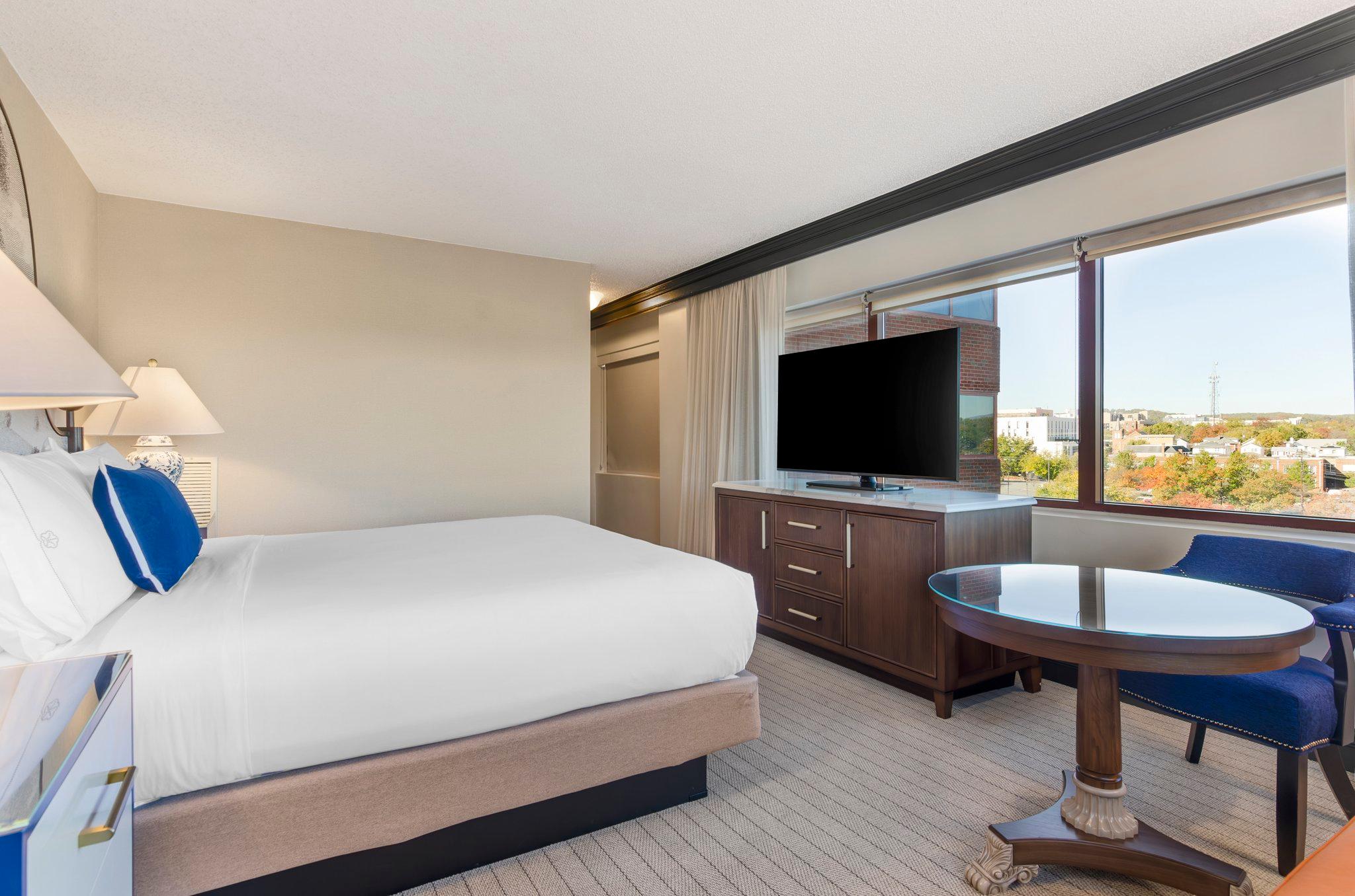 Double Deluxe King Bed