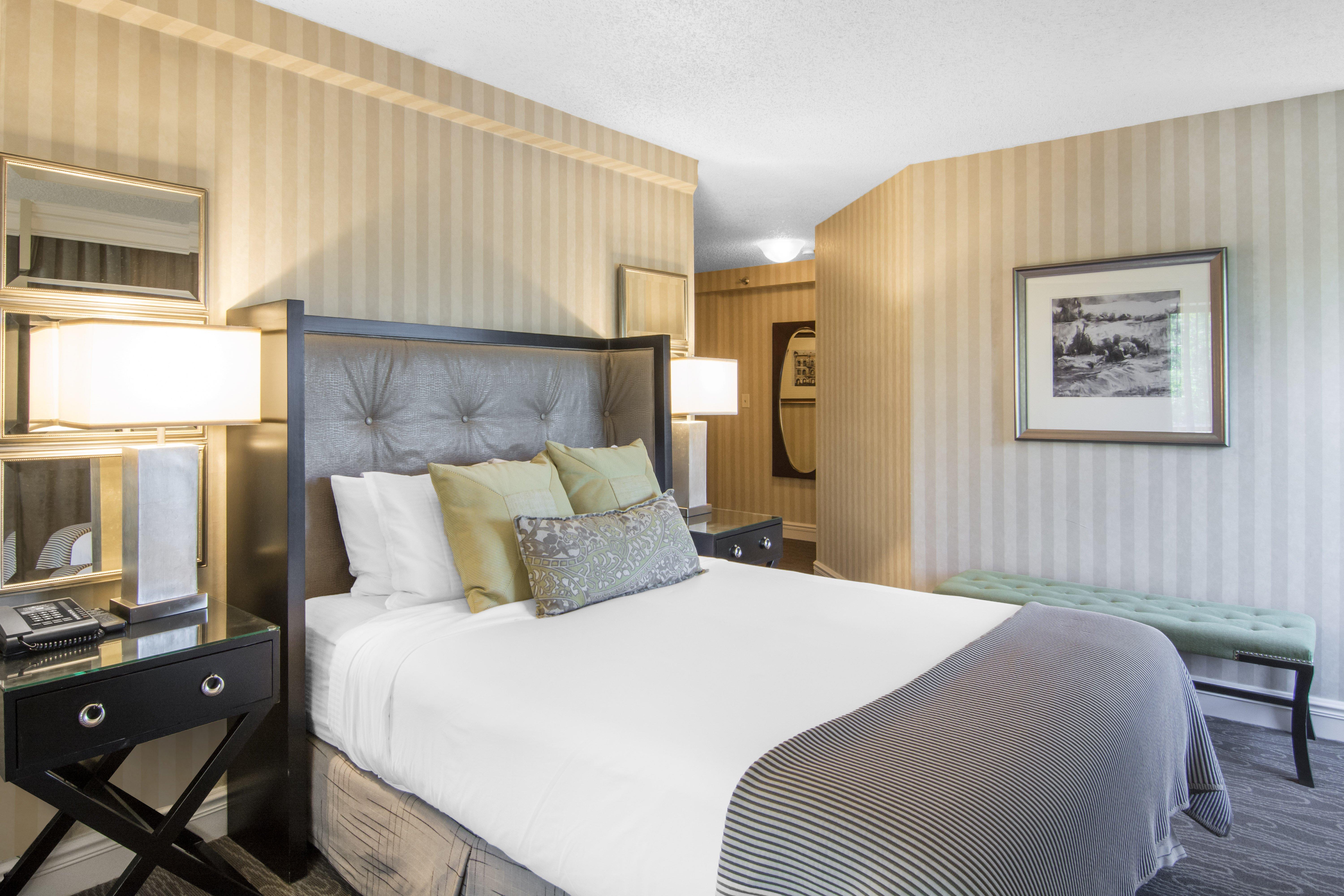 Double Deluxe Queen Bed