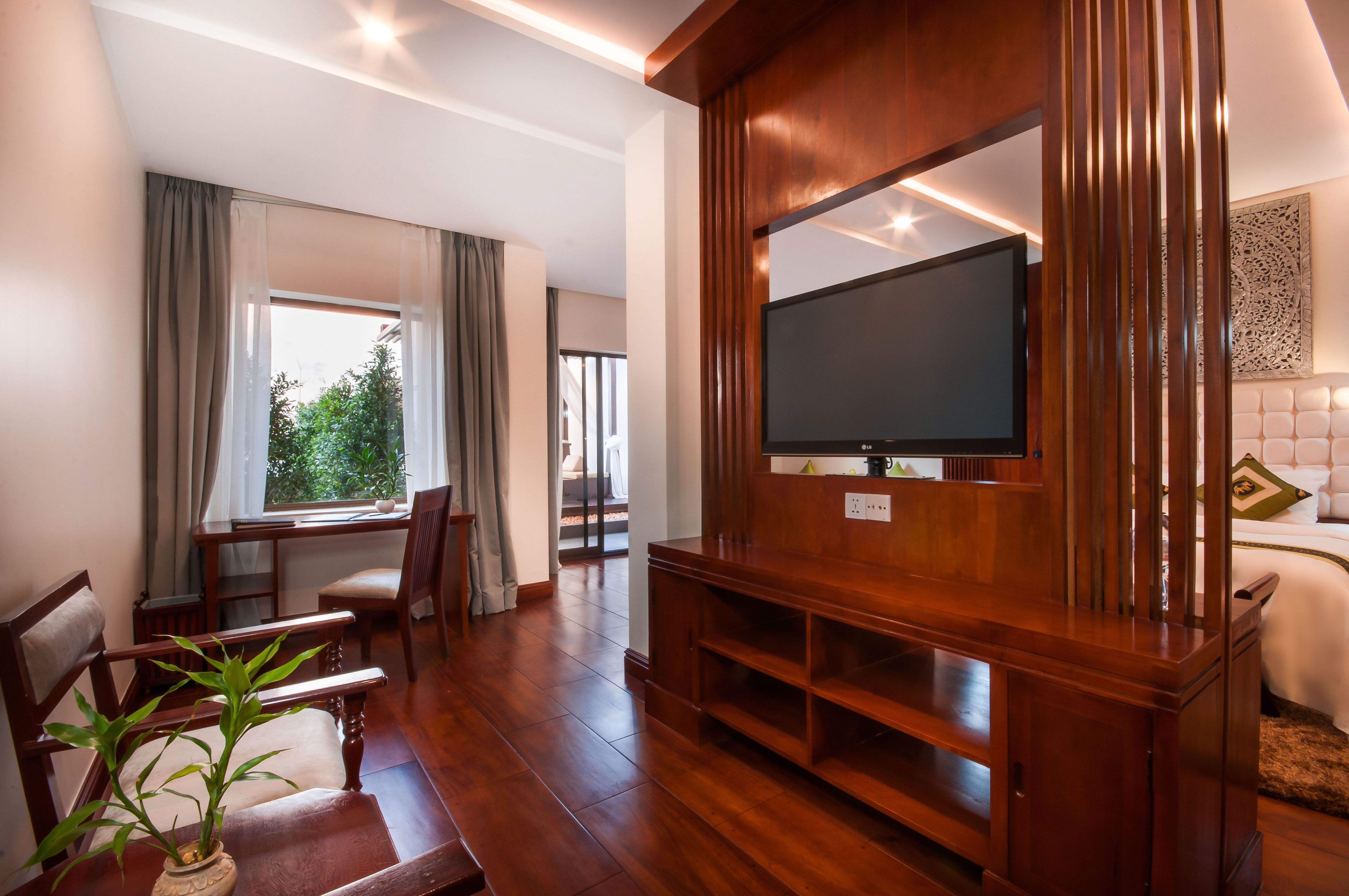 Suite Club King Bed