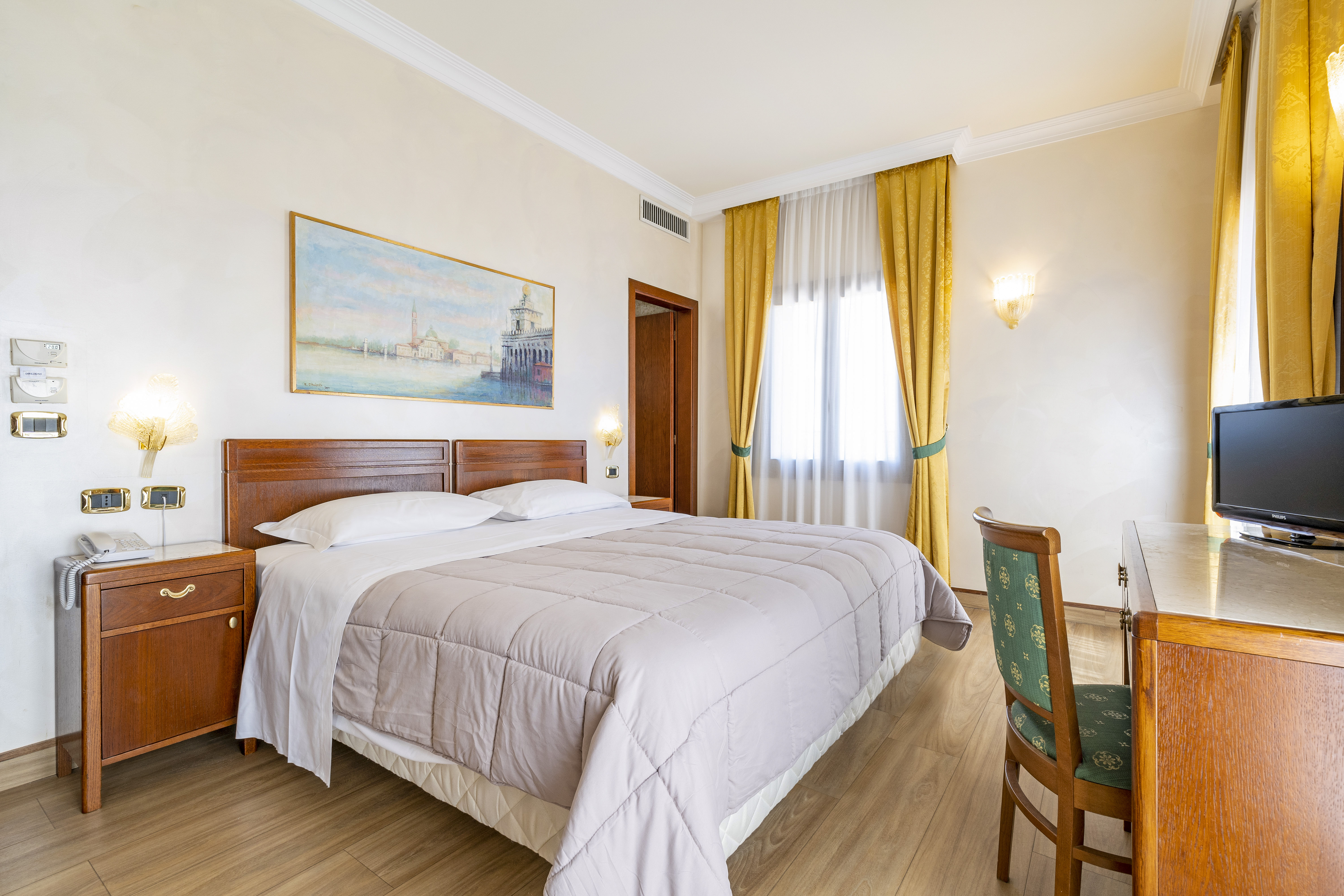 Double or Twin Standard