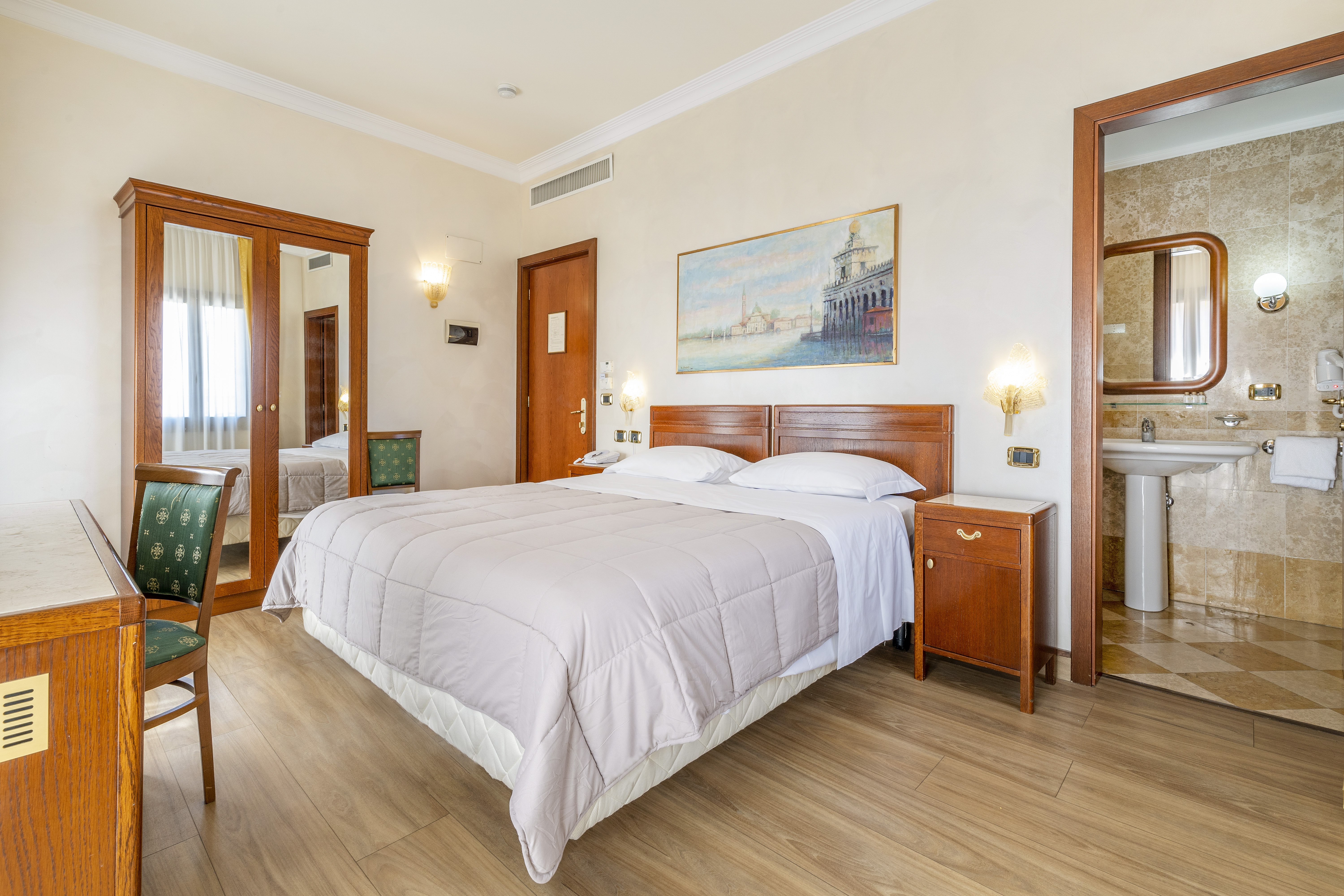 Double or Twin Standard