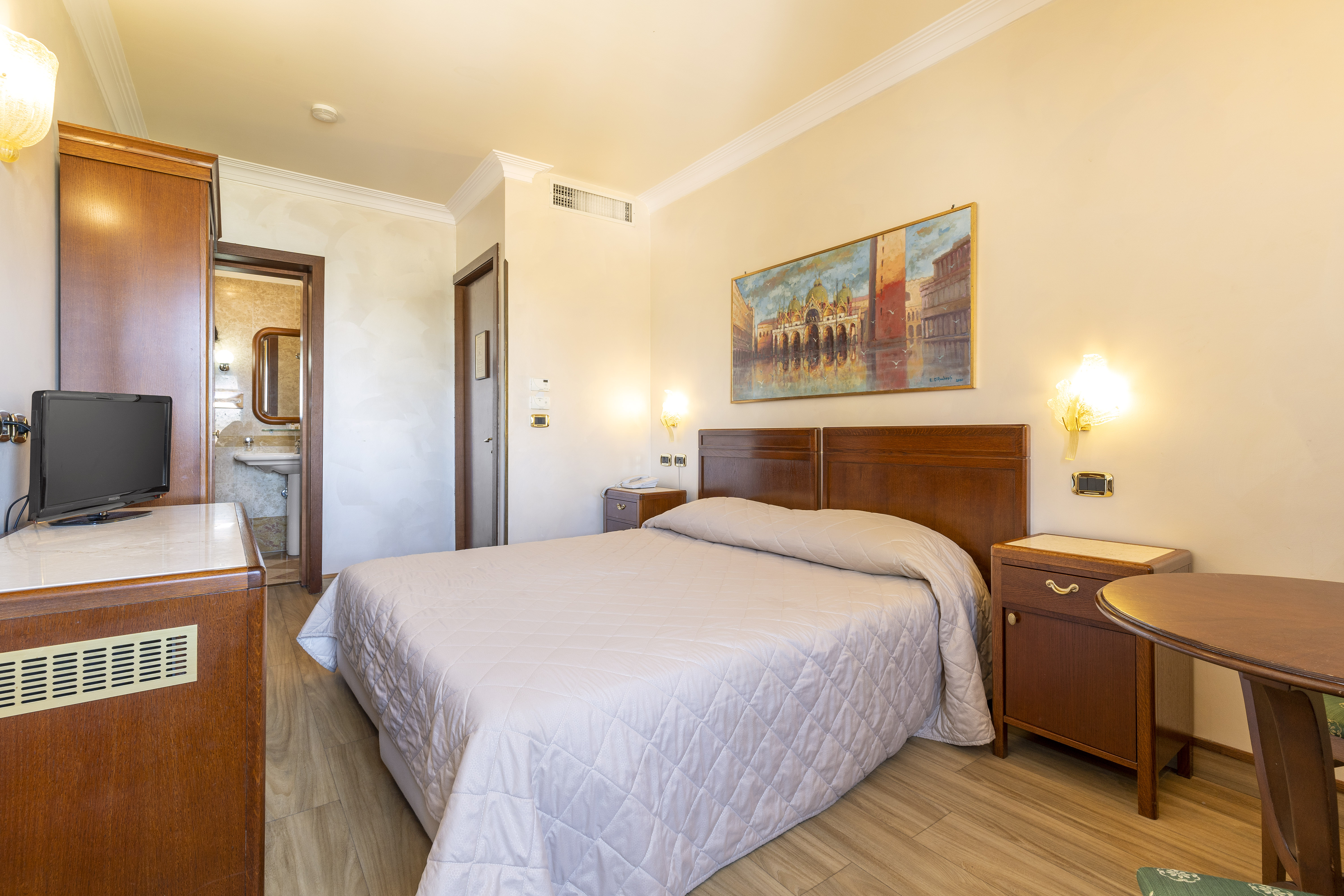 Double or Twin Standard