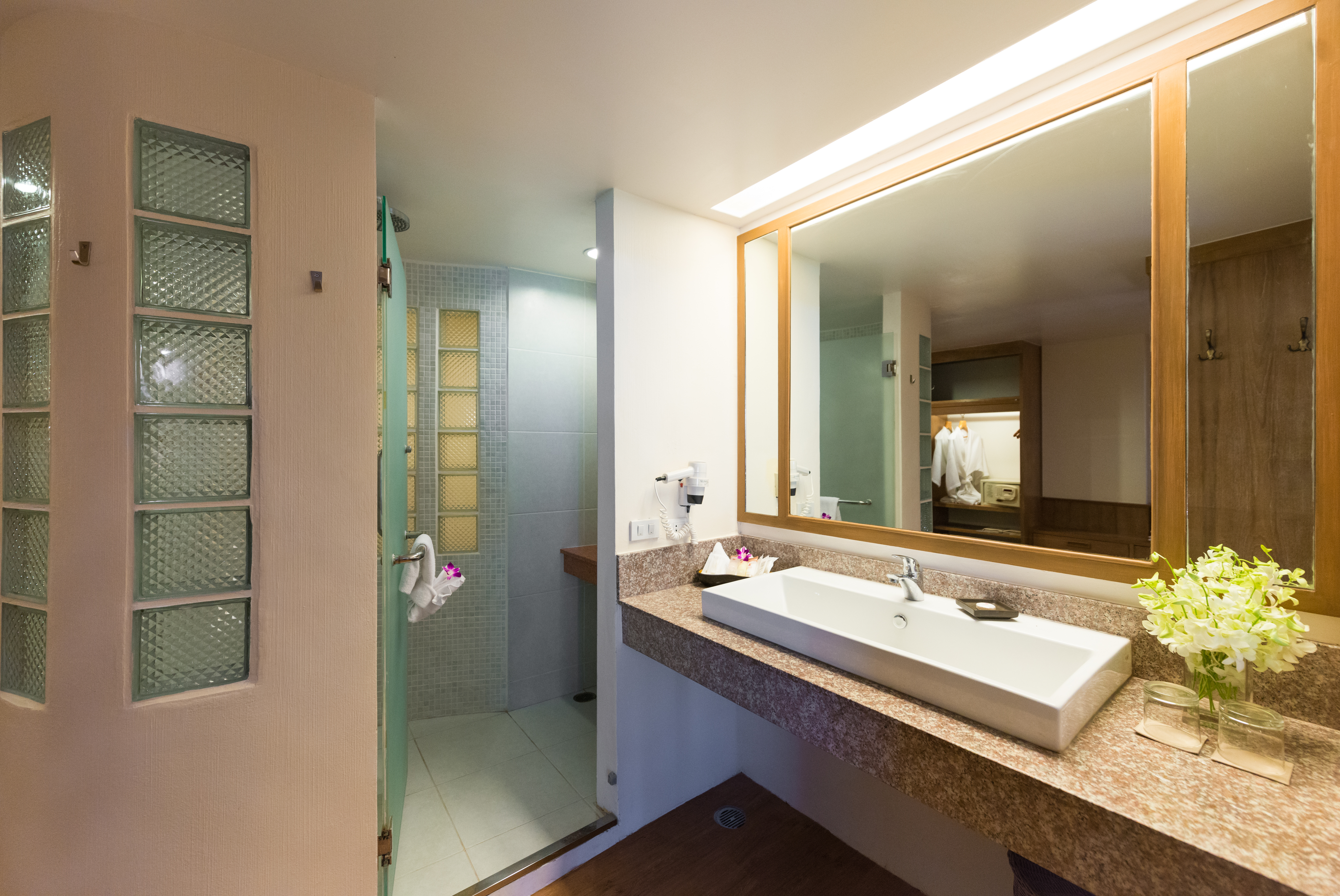 Double or Twin Deluxe