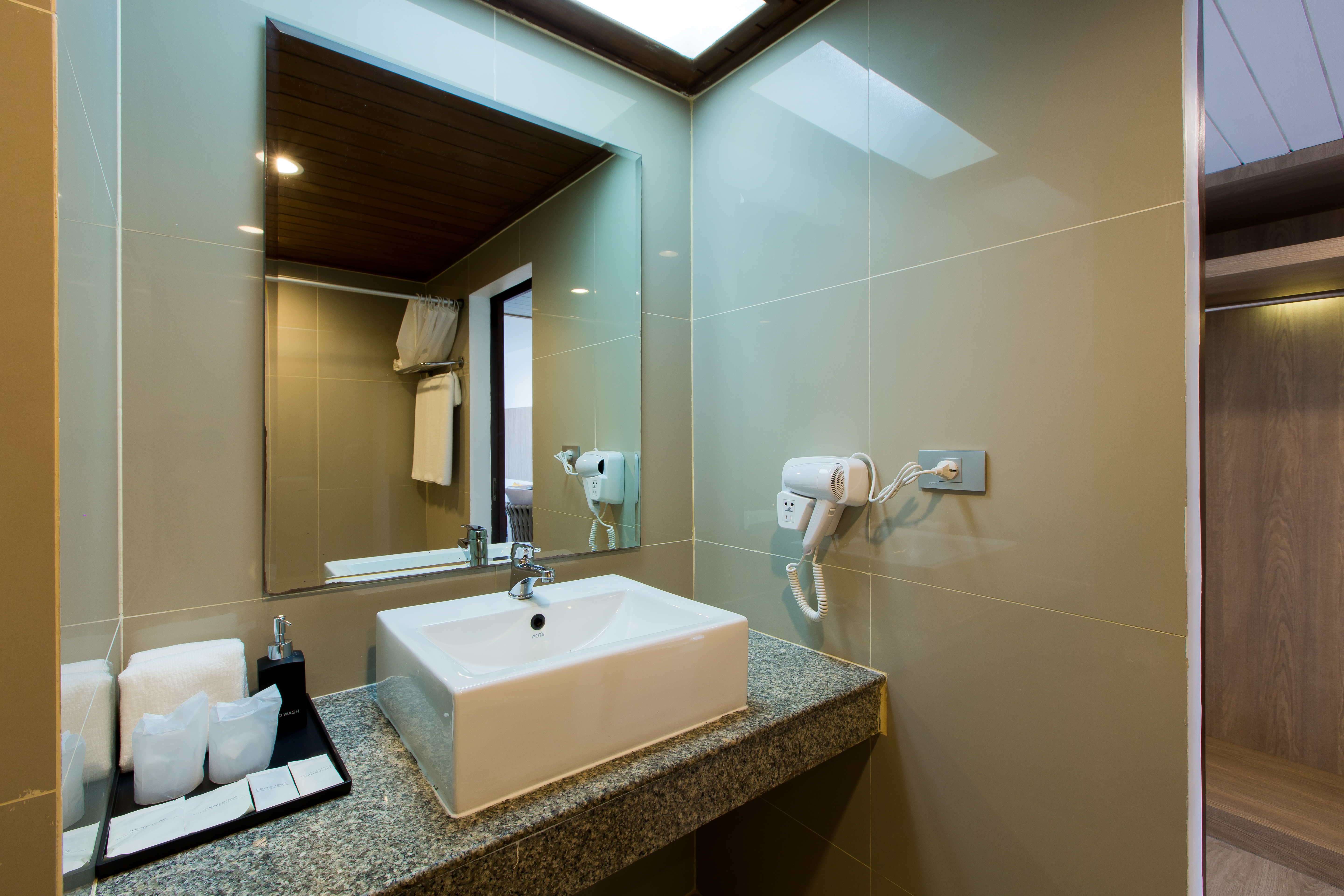 Double Superior Pool View