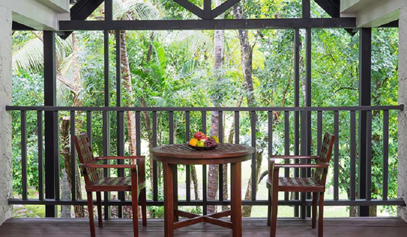 Studio King Size Bed