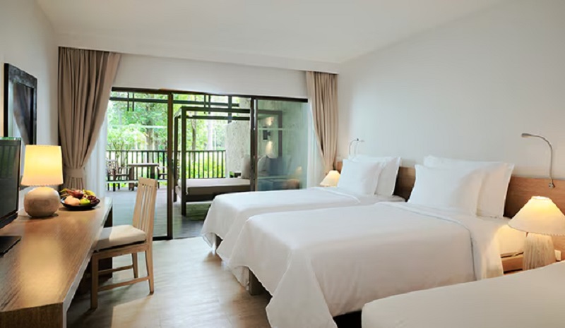 Studio King Size Bed