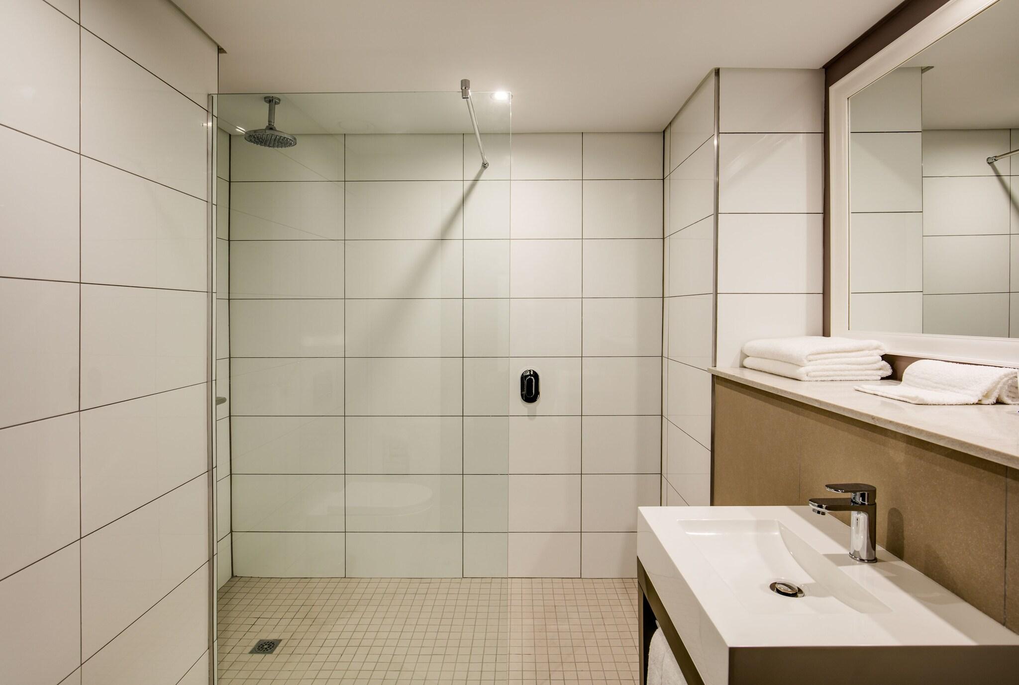 Double King Bed Non Smoking